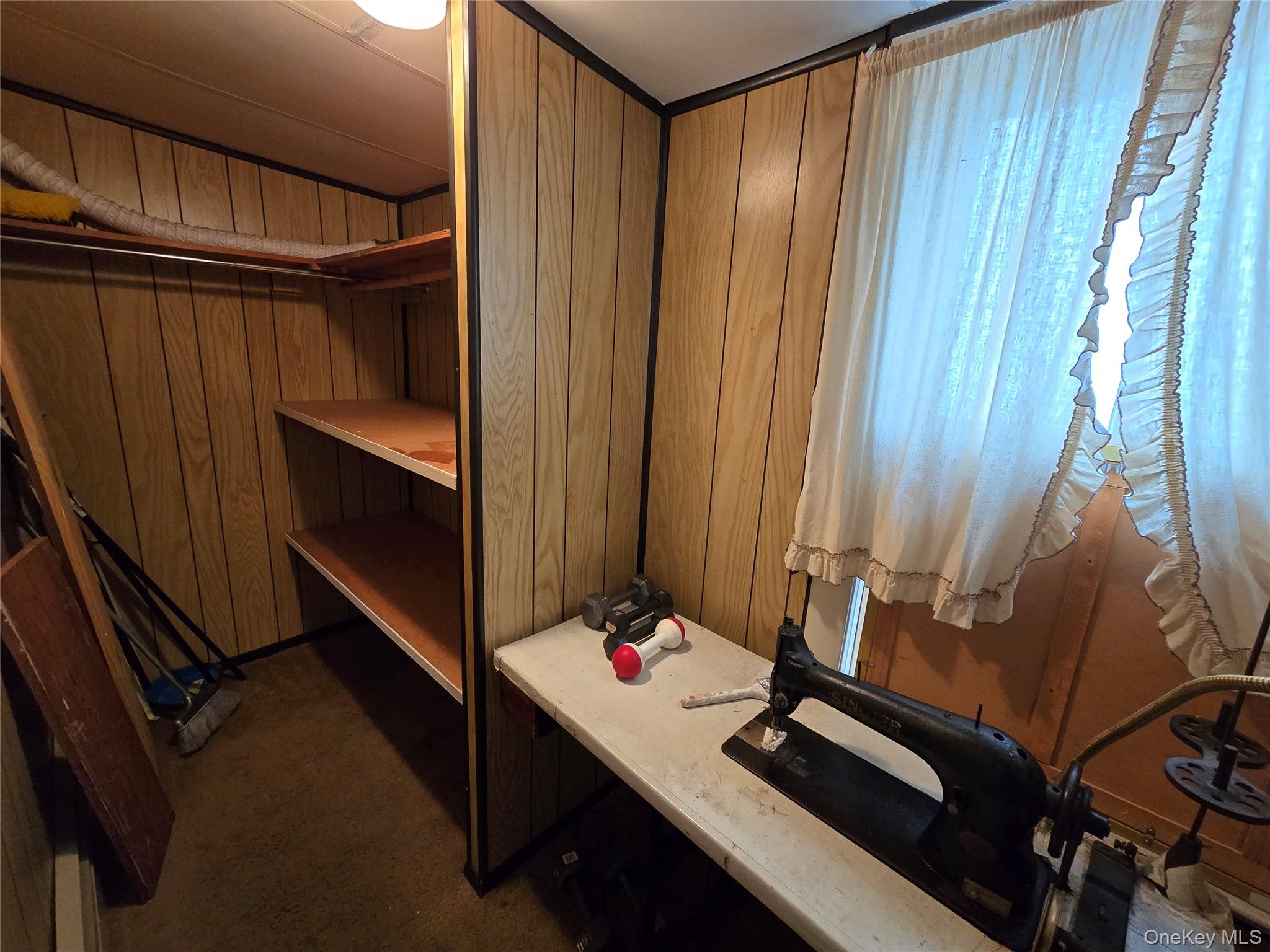 #10 photo, 229 Rushmore Avenue, नासाउ काउंटी Carle Place , NY 11514