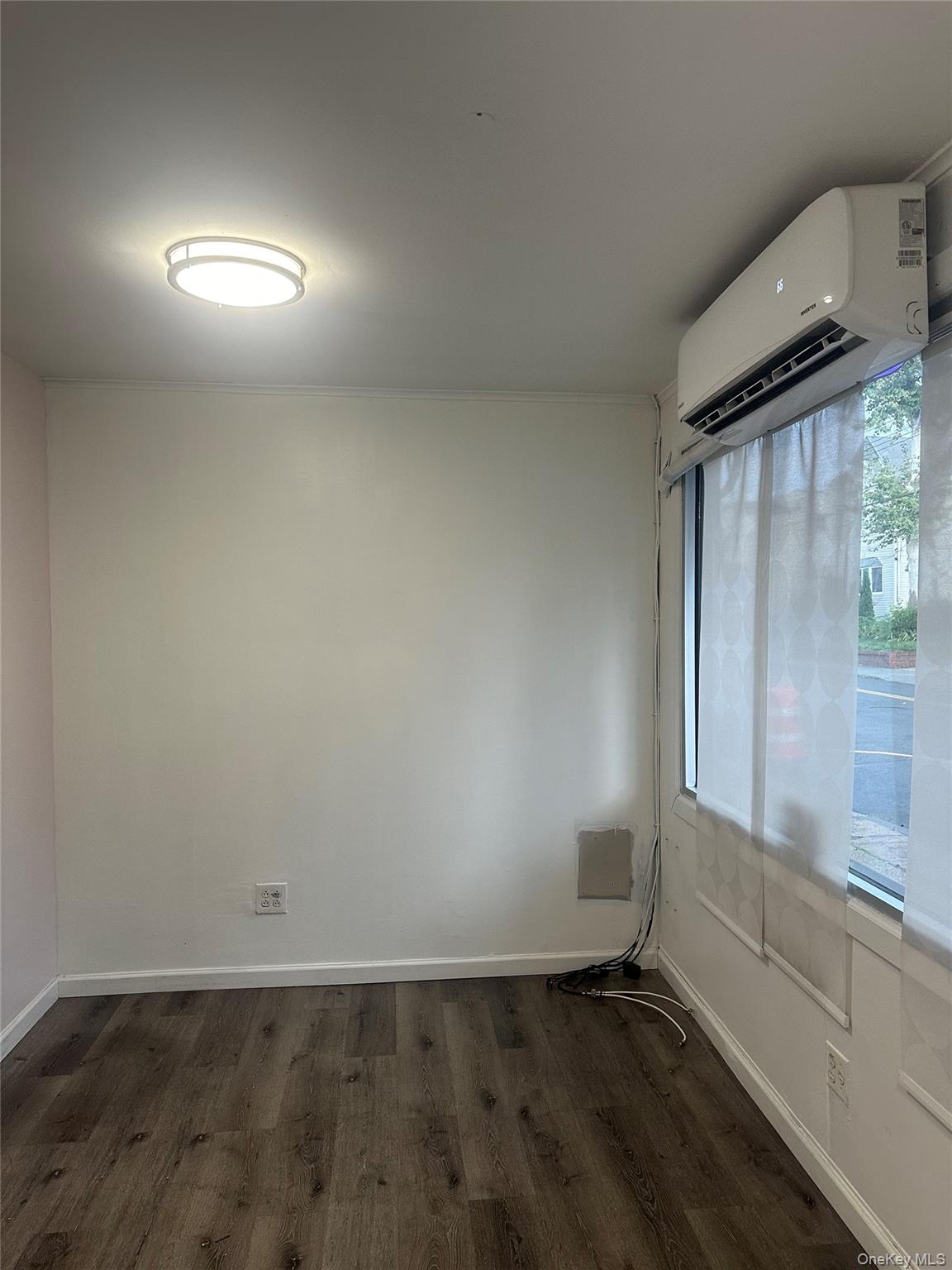 #3 photo, 89-50 87 Street, Woodhaven , NY 11421