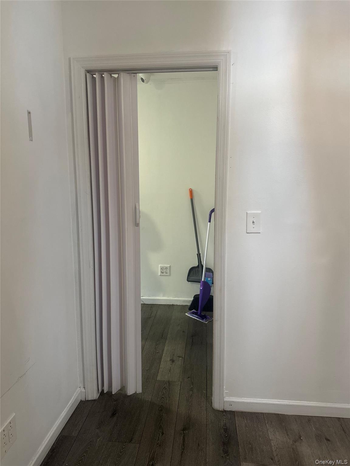 #7 photo, 89-50 87 Street, Woodhaven , NY 11421