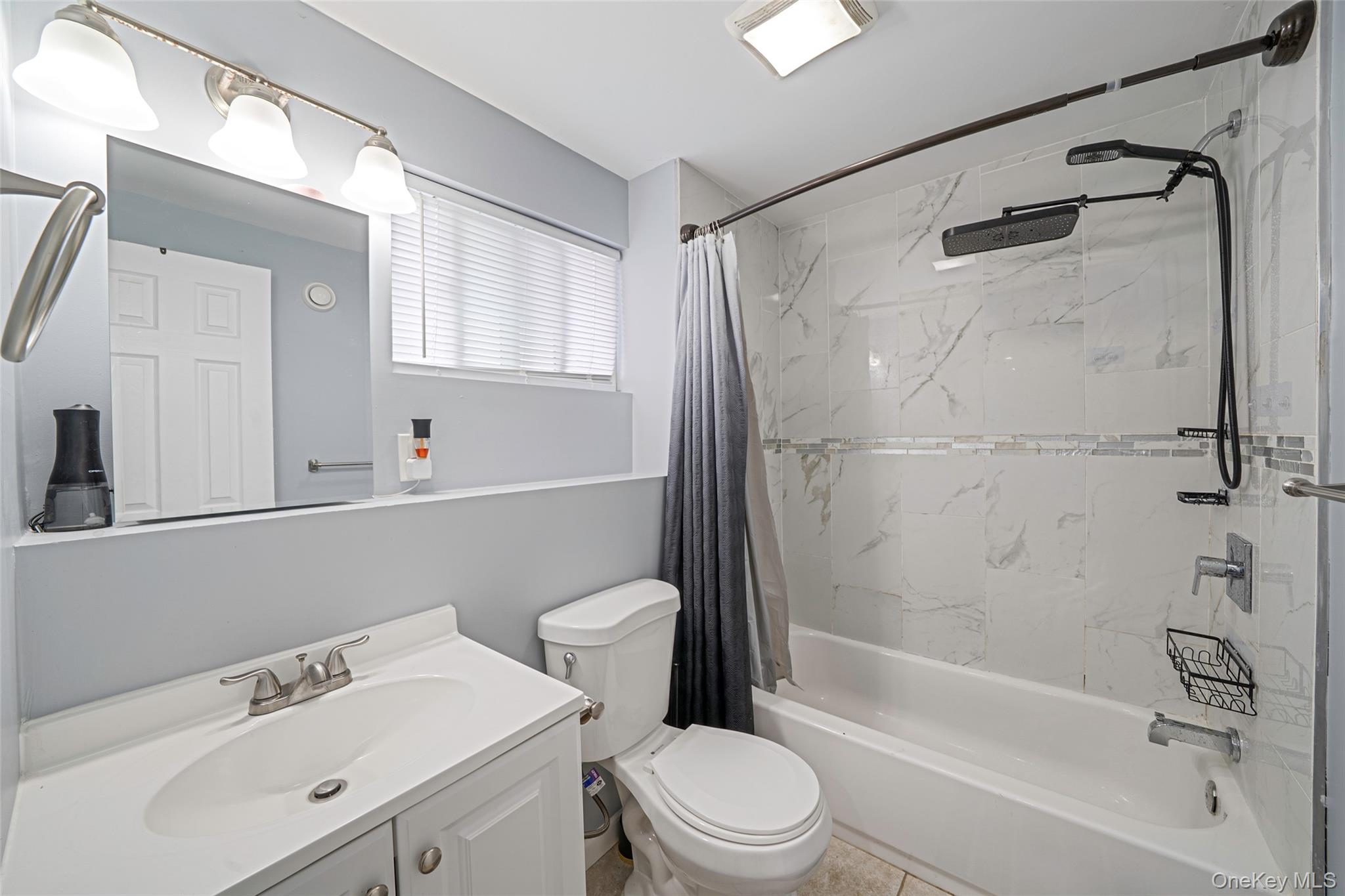 #15 photo, 14 Dartmouth Drive, 东长岛 海湾 Bay Shore , NY 11706