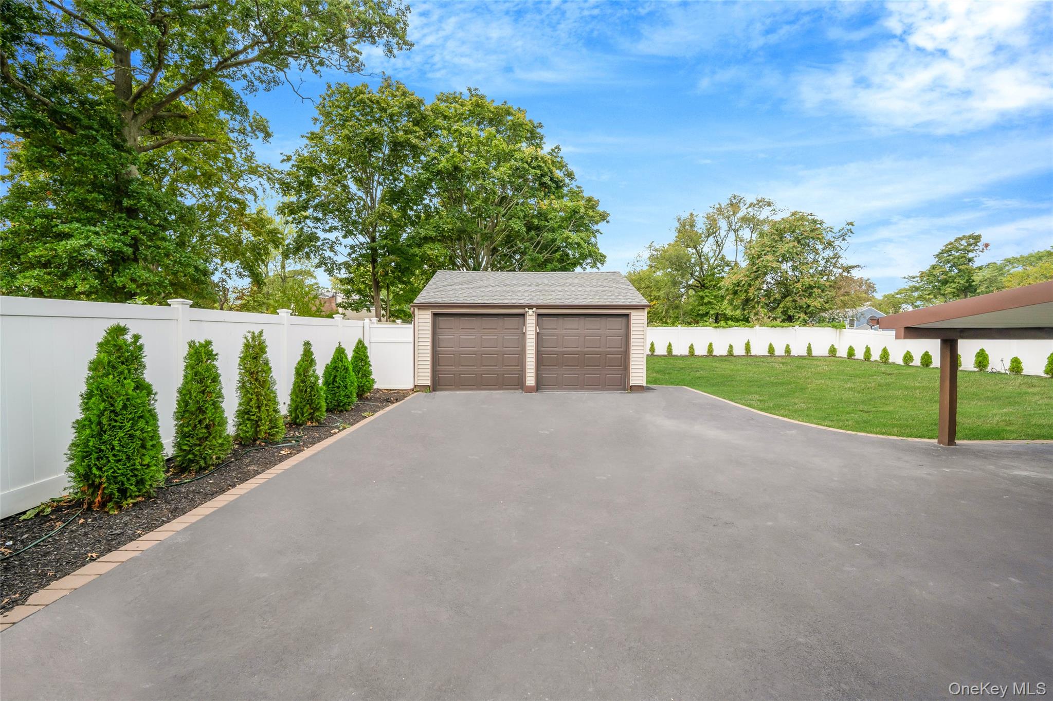 #4 photo, 14 Dartmouth Drive, 东长岛 海湾 Bay Shore , NY 11706