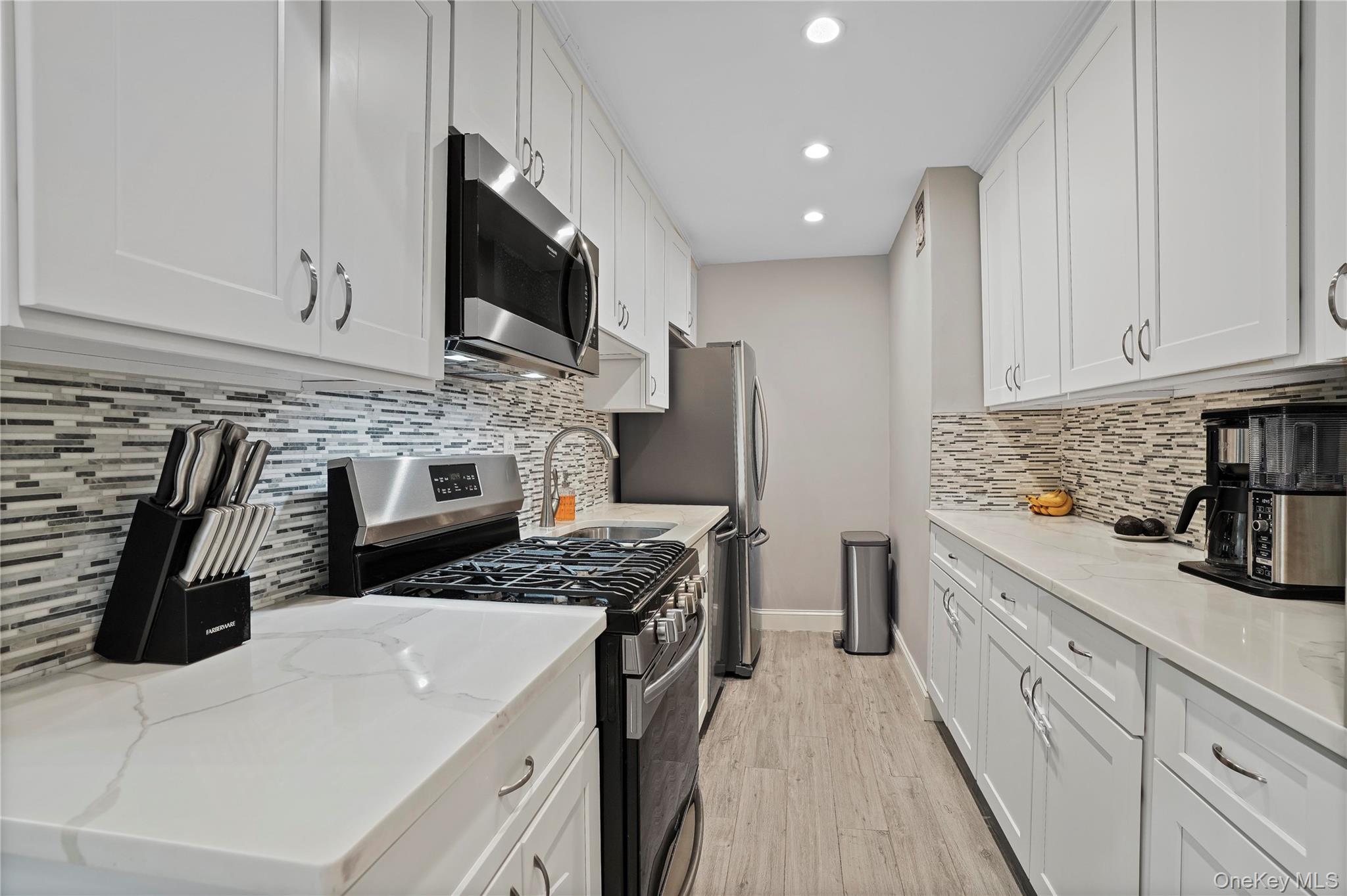 #1 photo, 151-31 88th Street, कुईंस Howard Beach , NY 11414