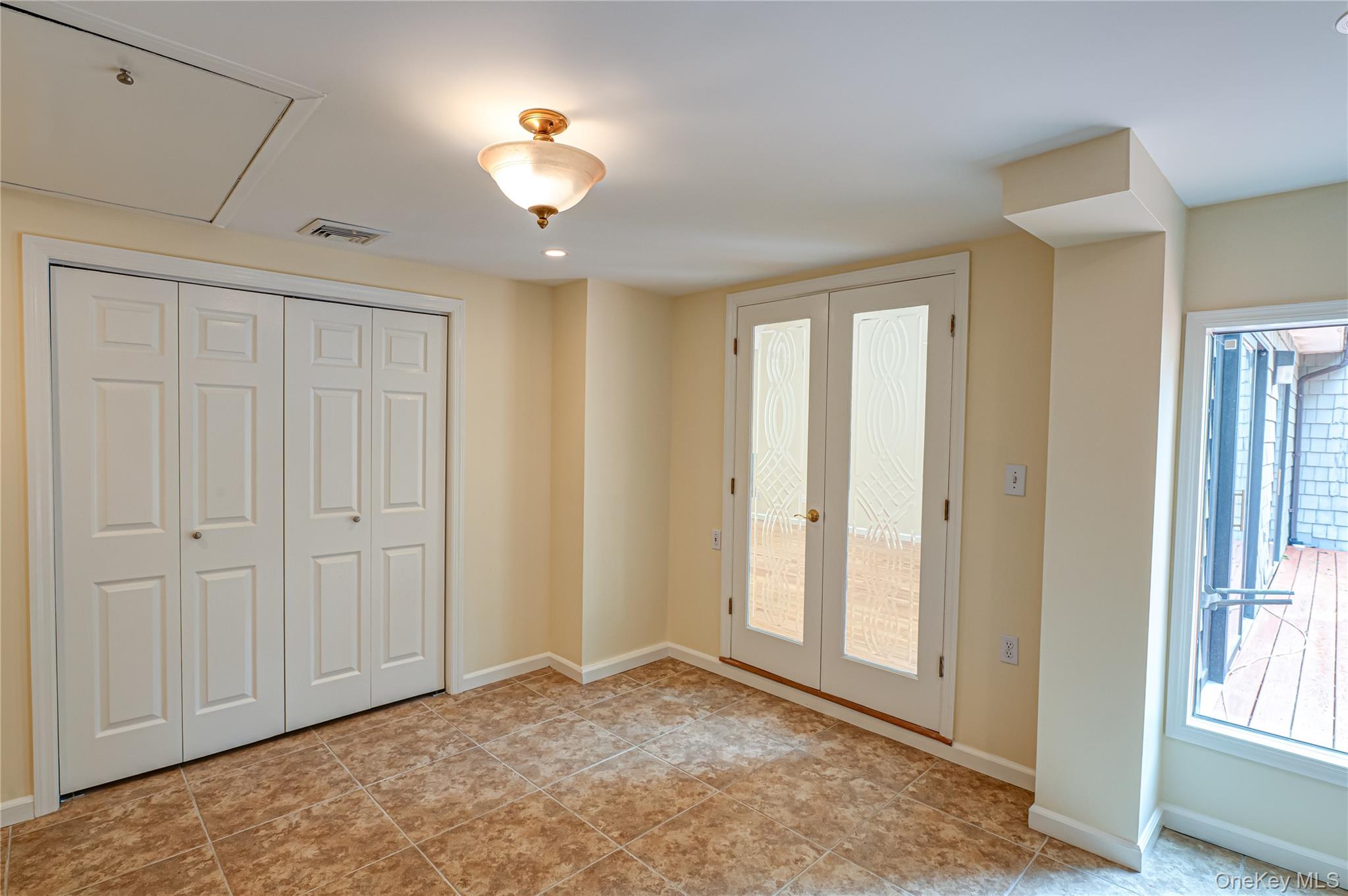 #10 photo, 52 Admirals Drive, Bay Shore , NY 11706