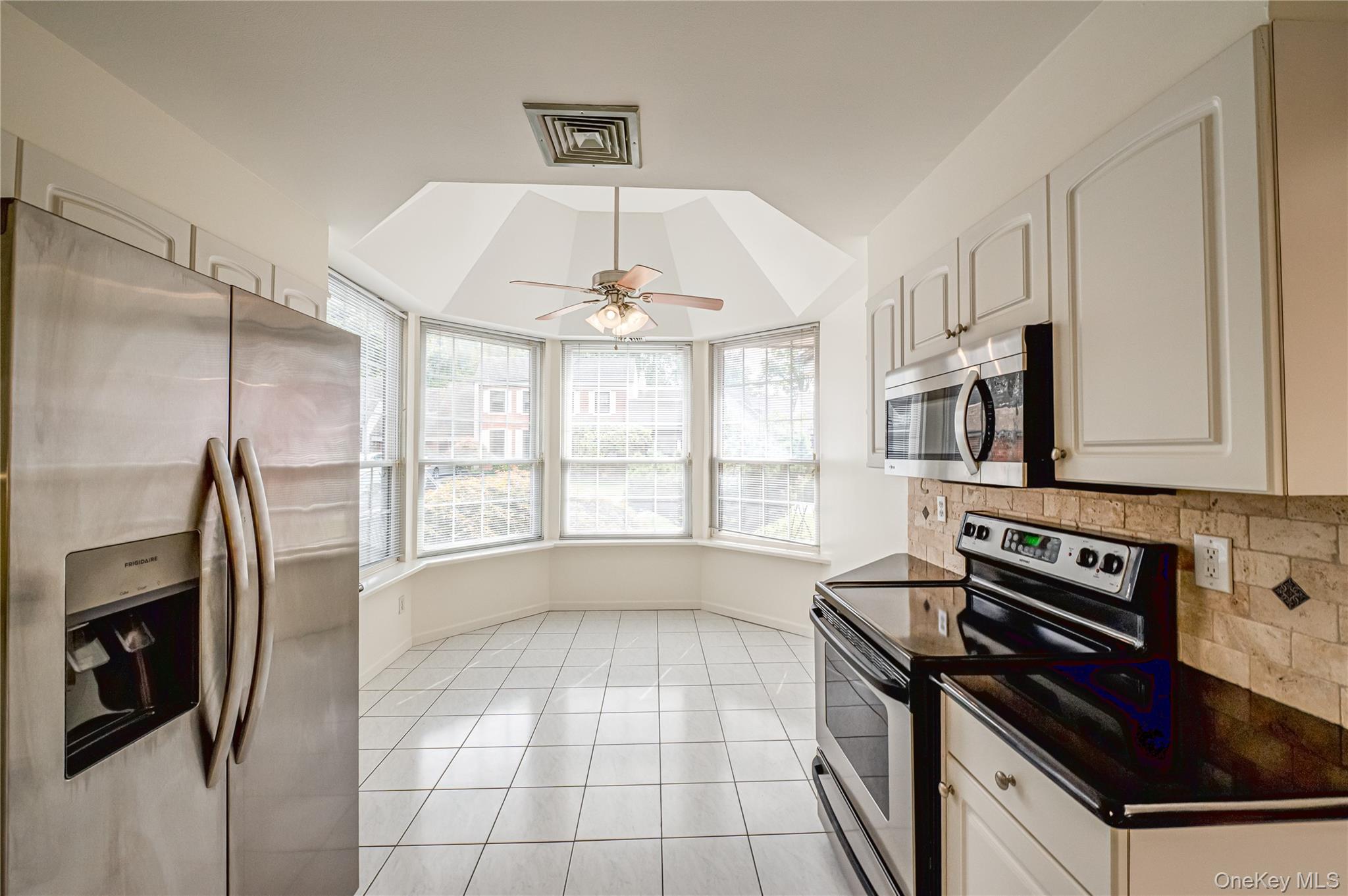 #5 photo, 52 Admirals Drive, Bay Shore , NY 11706