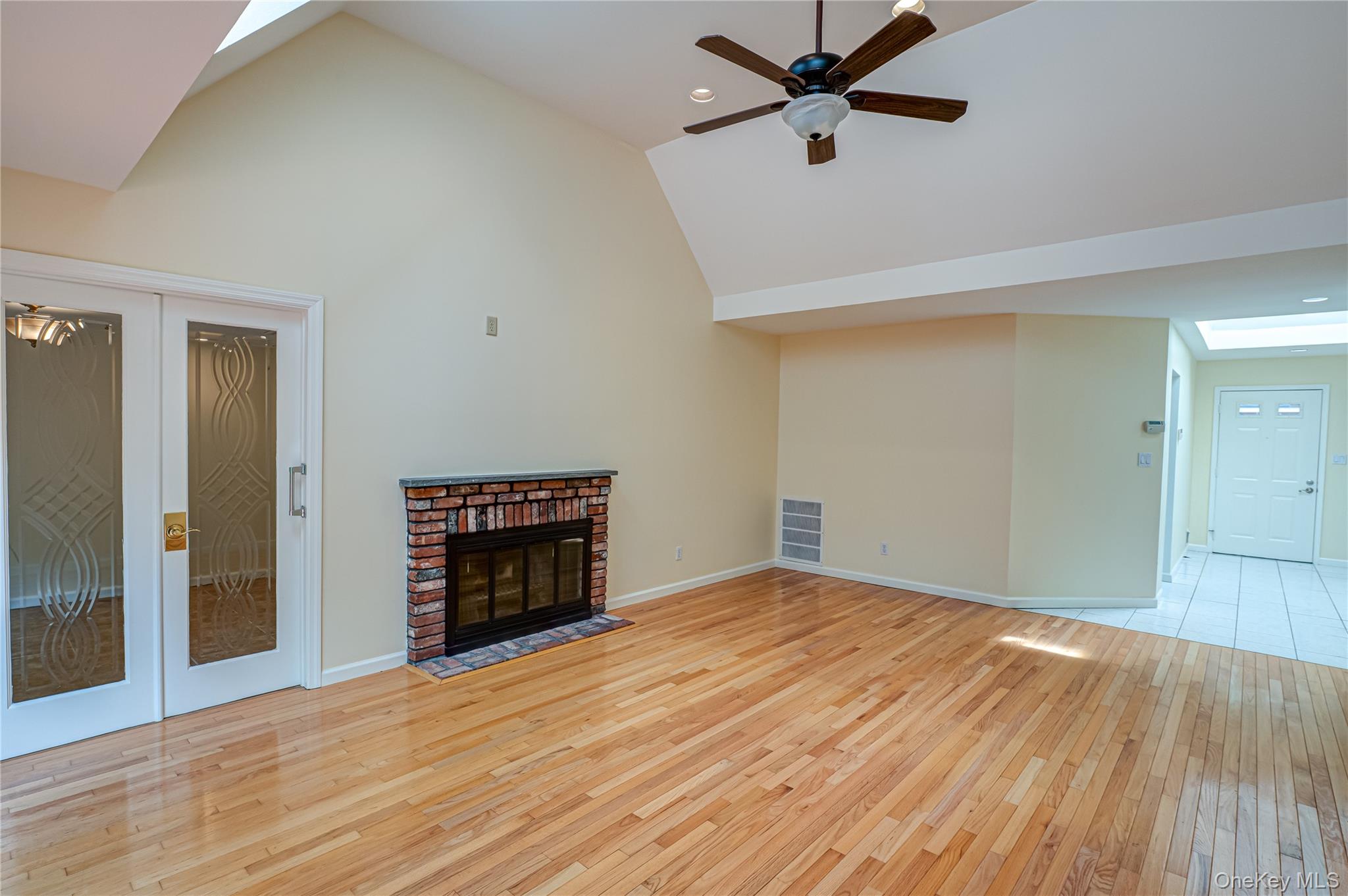 #8 photo, 52 Admirals Drive, Bay Shore , NY 11706