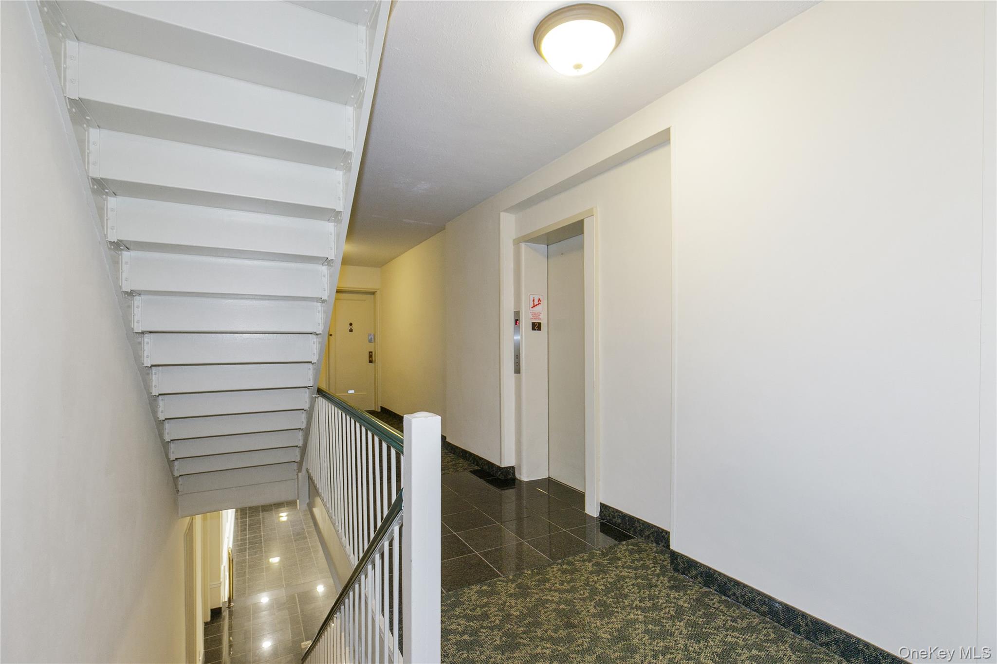 #13 photo, 15 Canterbury Road, Great Neck , NY 11021