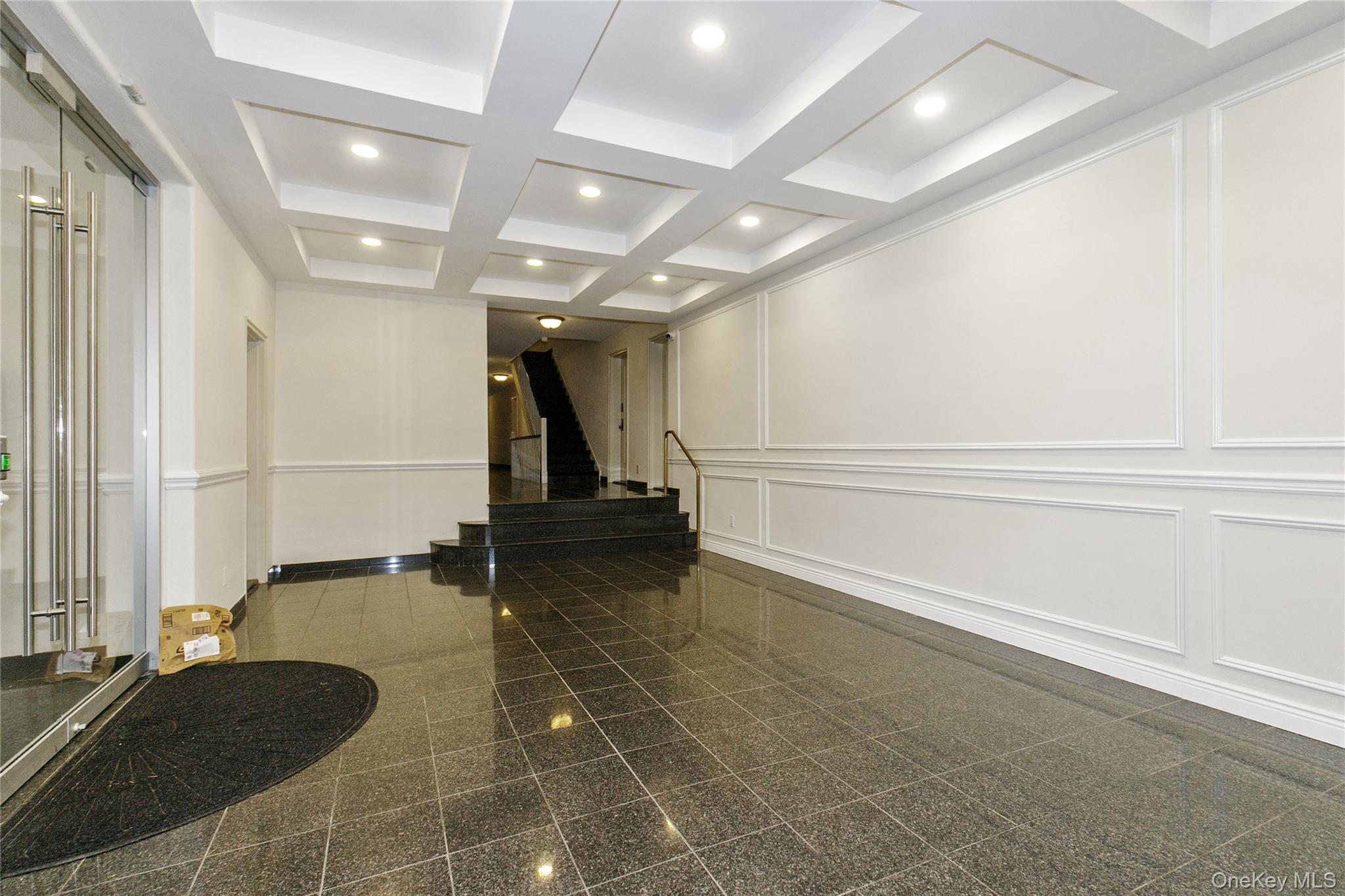 #15 photo, 15 Canterbury Road, Great Neck , NY 11021