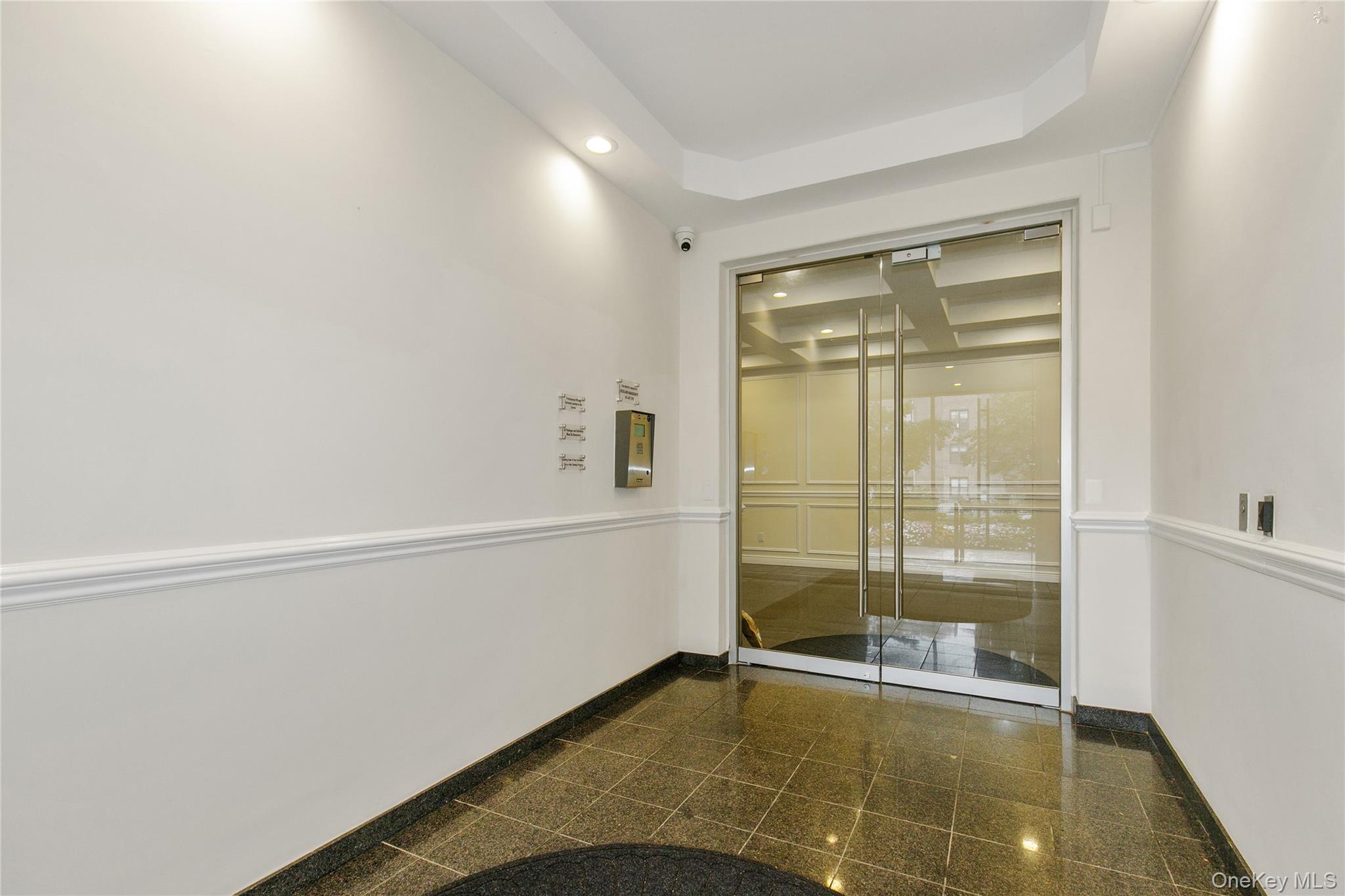 #16 photo, 15 Canterbury Road, Great Neck , NY 11021