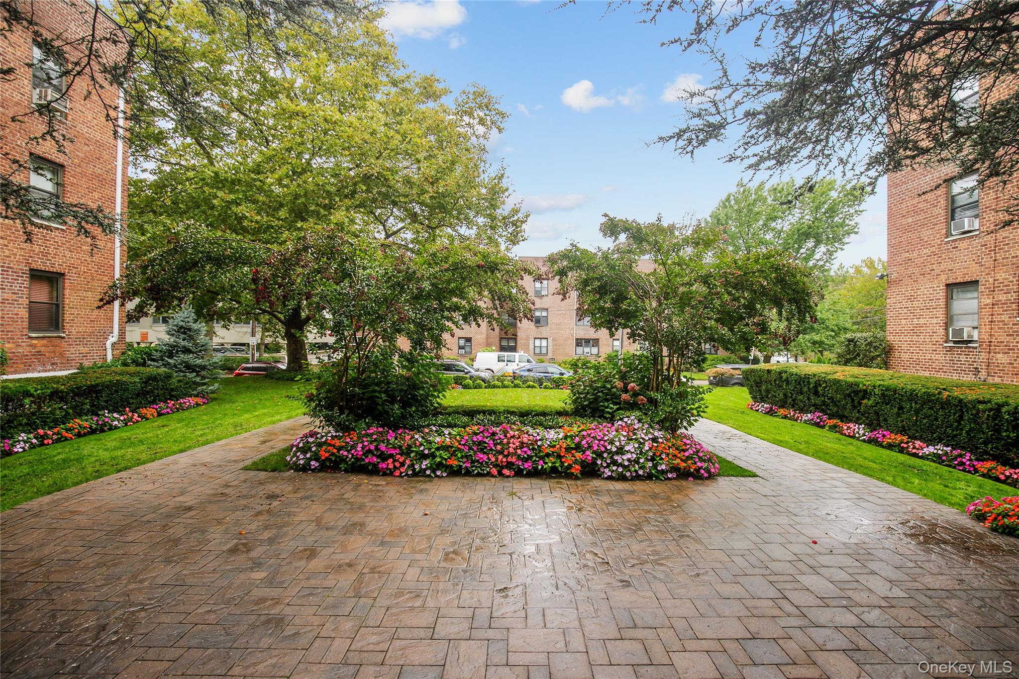 #19 photo, 15 Canterbury Road, Great Neck , NY 11021