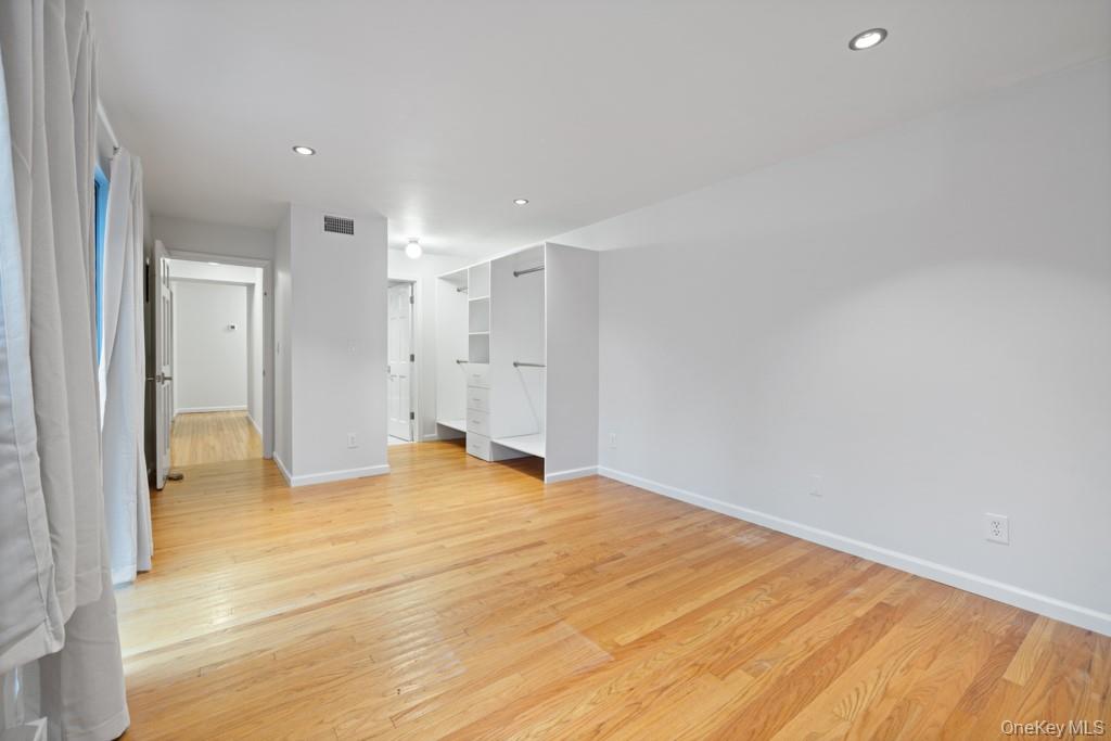 #11 photo, 208 Harris Road, Bedford Hills , NY 10507