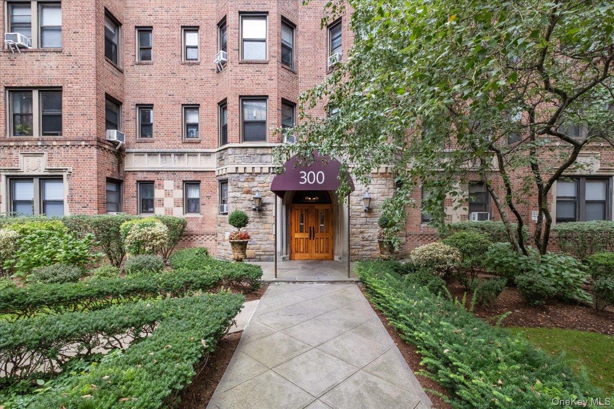 #3 photo, 300 Main Street, White Plains , NY 10601