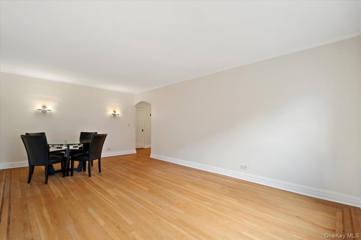 #8 photo, 300 Main Street, White Plains , NY 10601