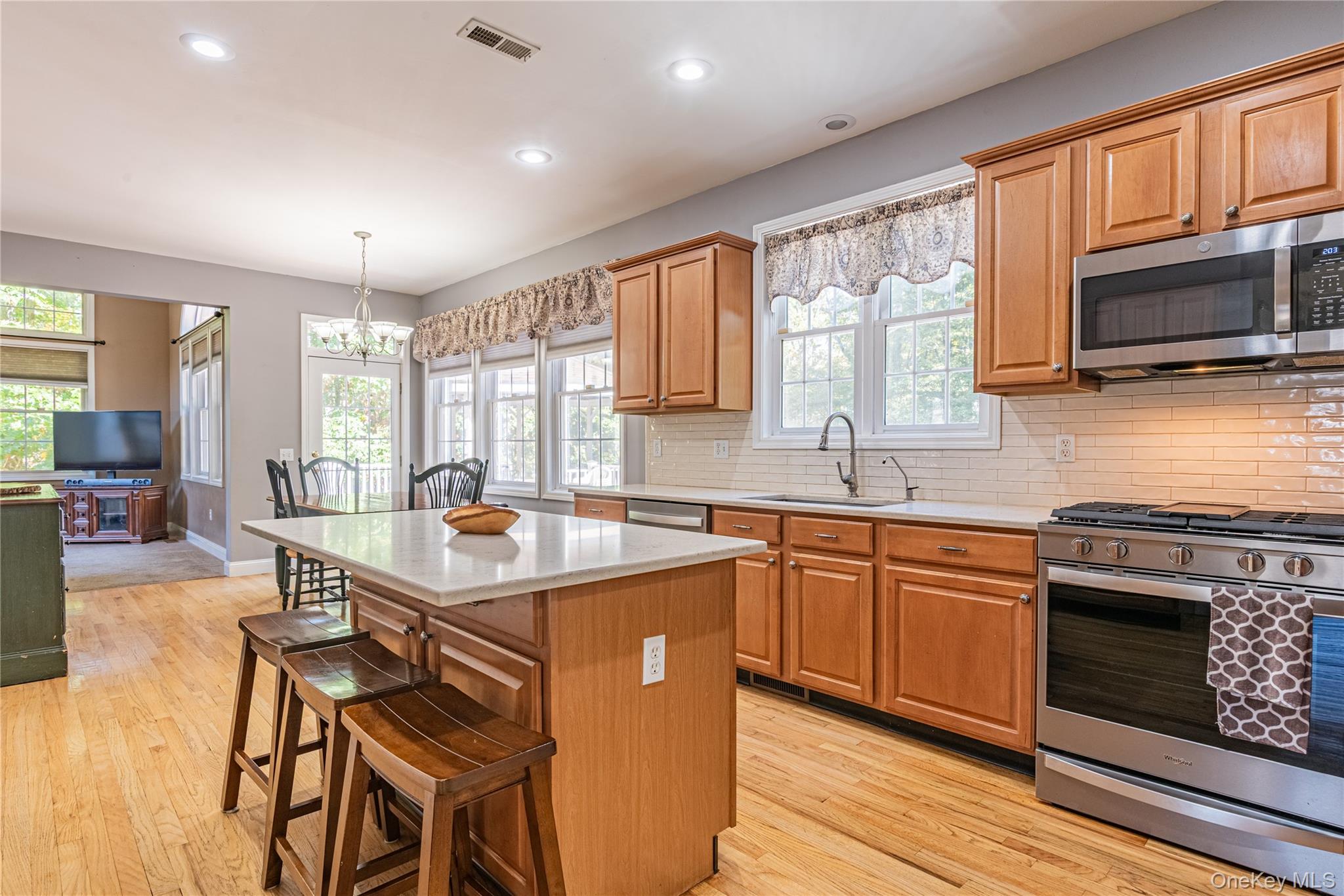 #13 photo, 16 Avalon Court, Hopewell Junction , NY 12533