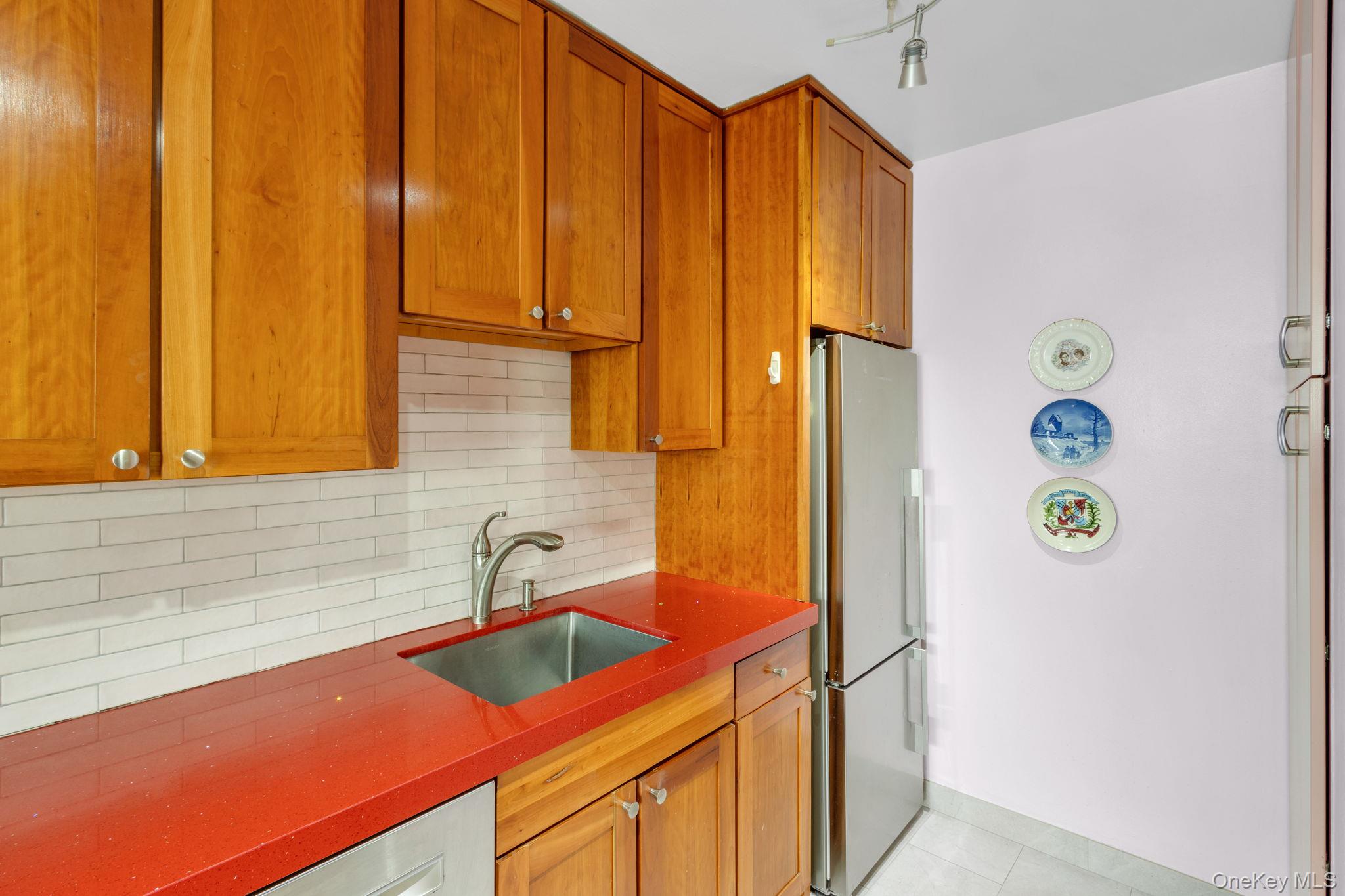 #14 photo, 2500 Johnson Avenue, Bronx , NY 10463