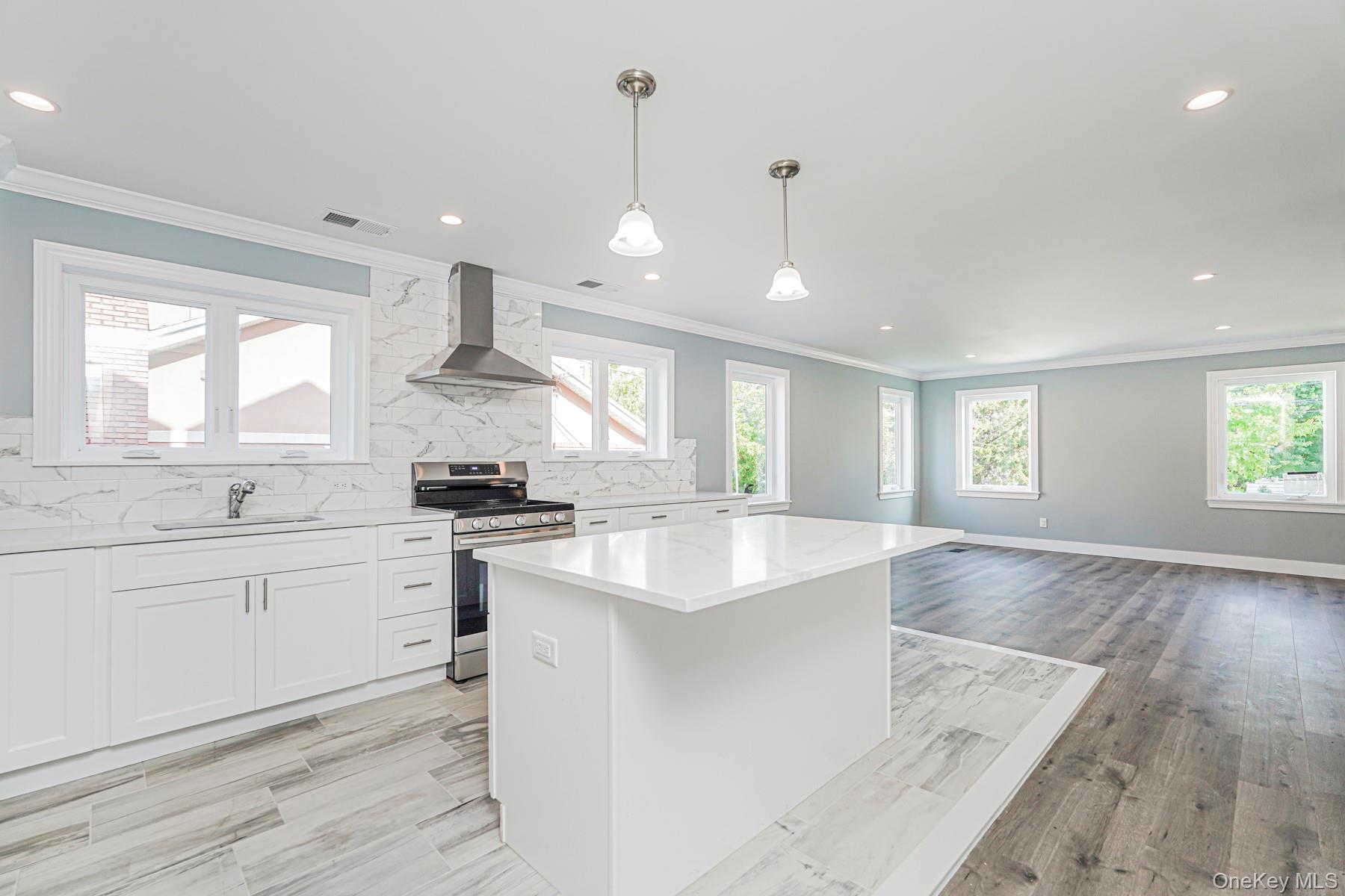 #10 photo, 72 Goodall Street, Staten Island , NY 10308