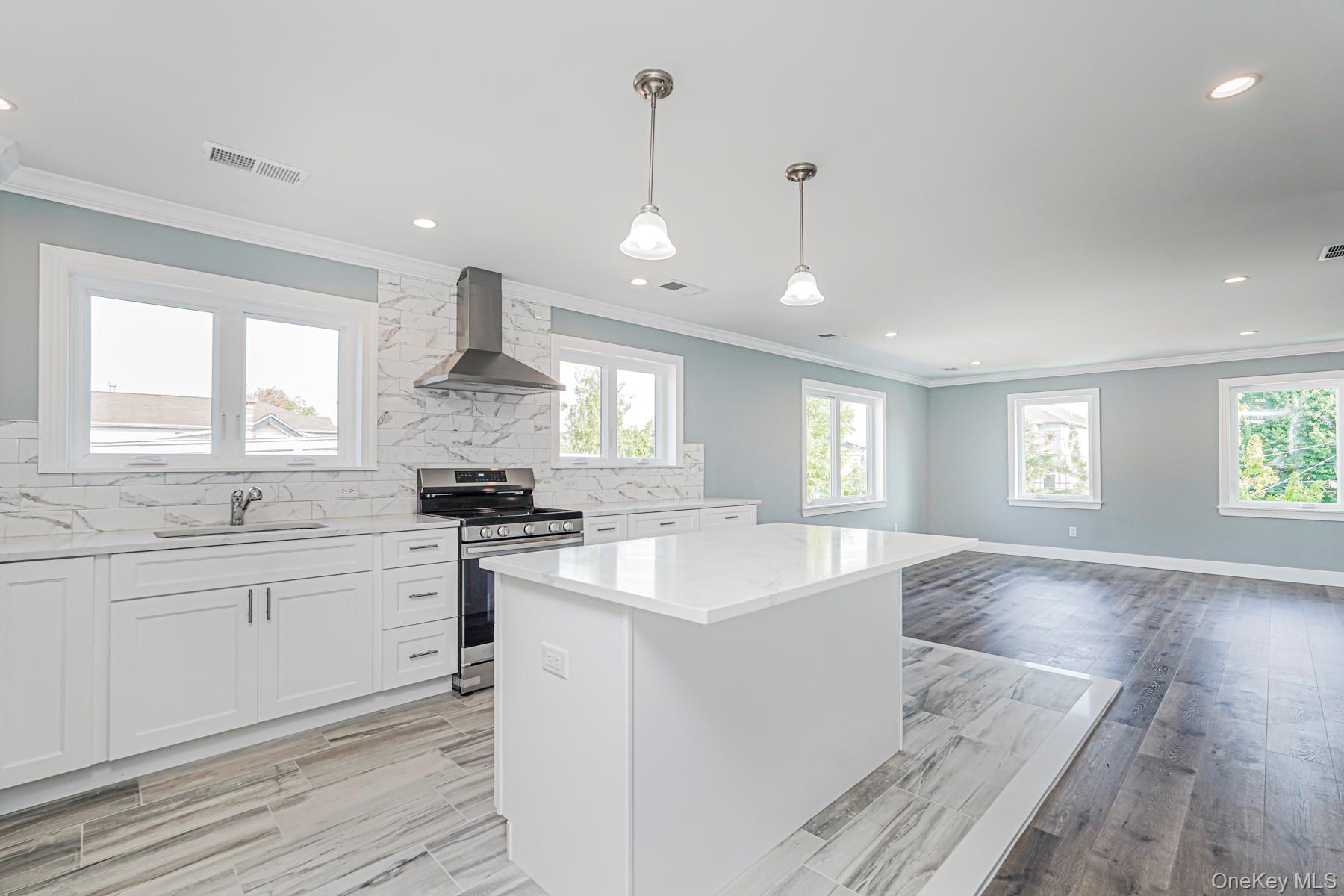 #12 photo, 72 Goodall Street, Staten Island , NY 10308