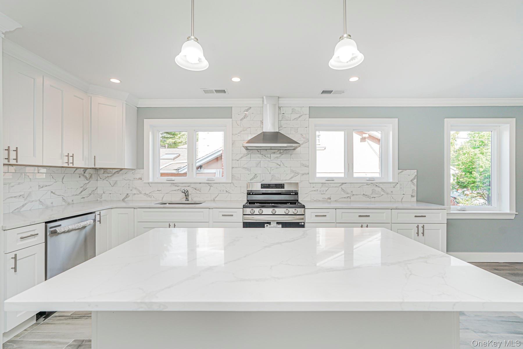 #9 photo, 72 Goodall Street, Staten Island , NY 10308