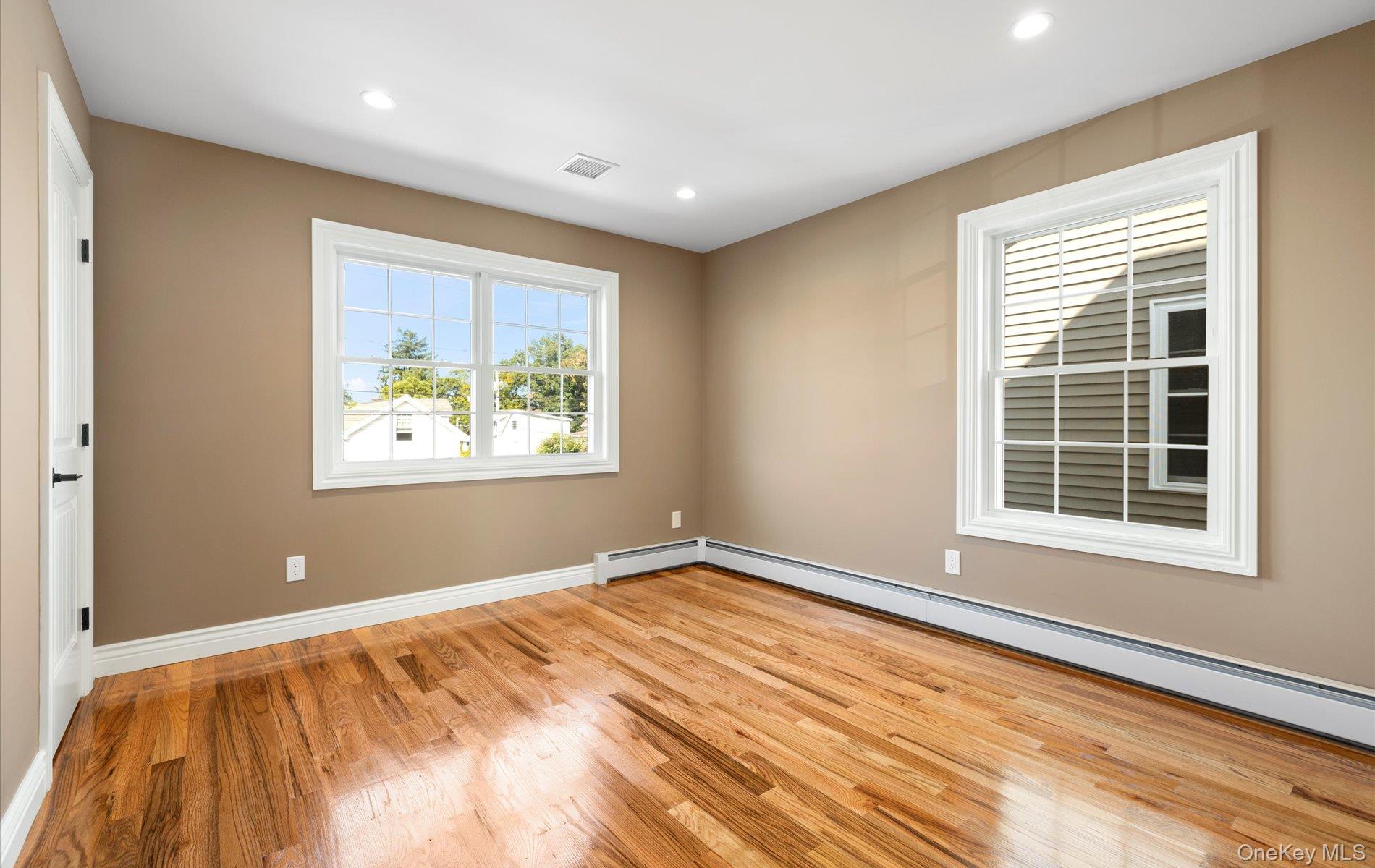 #17 photo, 87 Beechwood Avenue, Roosevelt , NY 11575