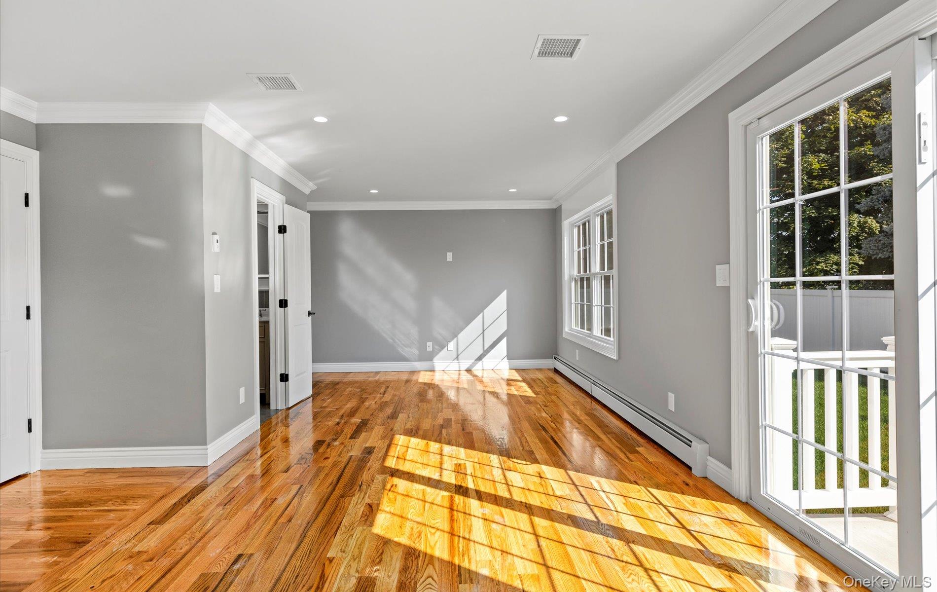 #18 photo, 87 Beechwood Avenue, Roosevelt , NY 11575