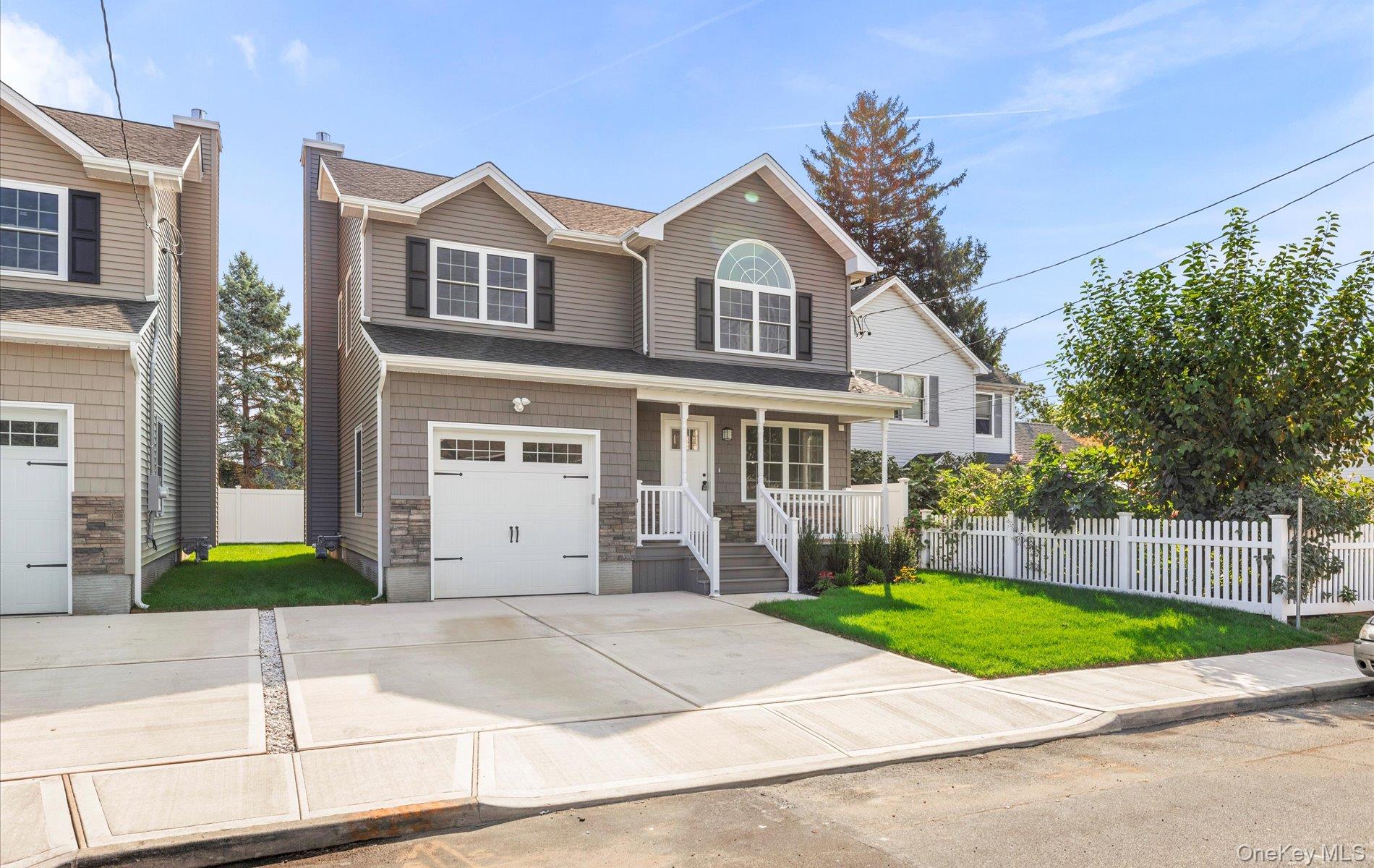 #2 photo, 87 Beechwood Avenue, Roosevelt , NY 11575