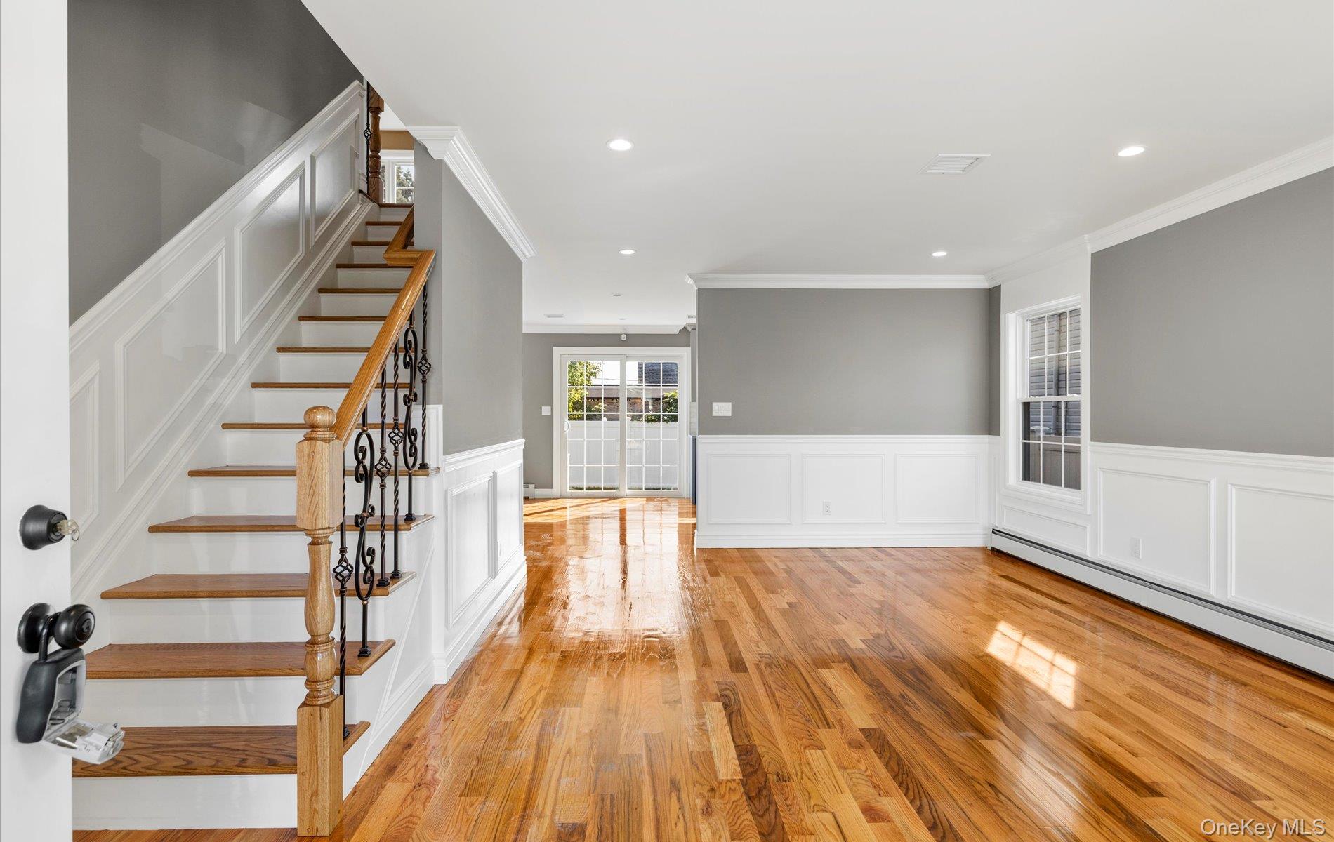 #5 photo, 87 Beechwood Avenue, Roosevelt , NY 11575