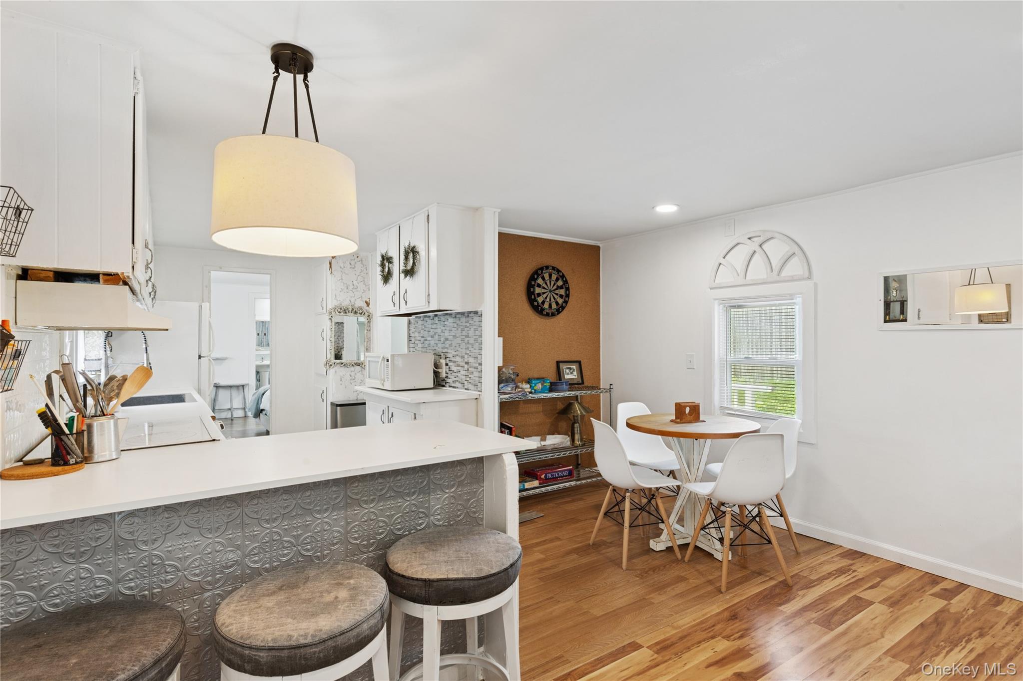 #1 photo, 8 North Railroad Avenue, サフォーク郡 Jamesport , NY 11901-6016