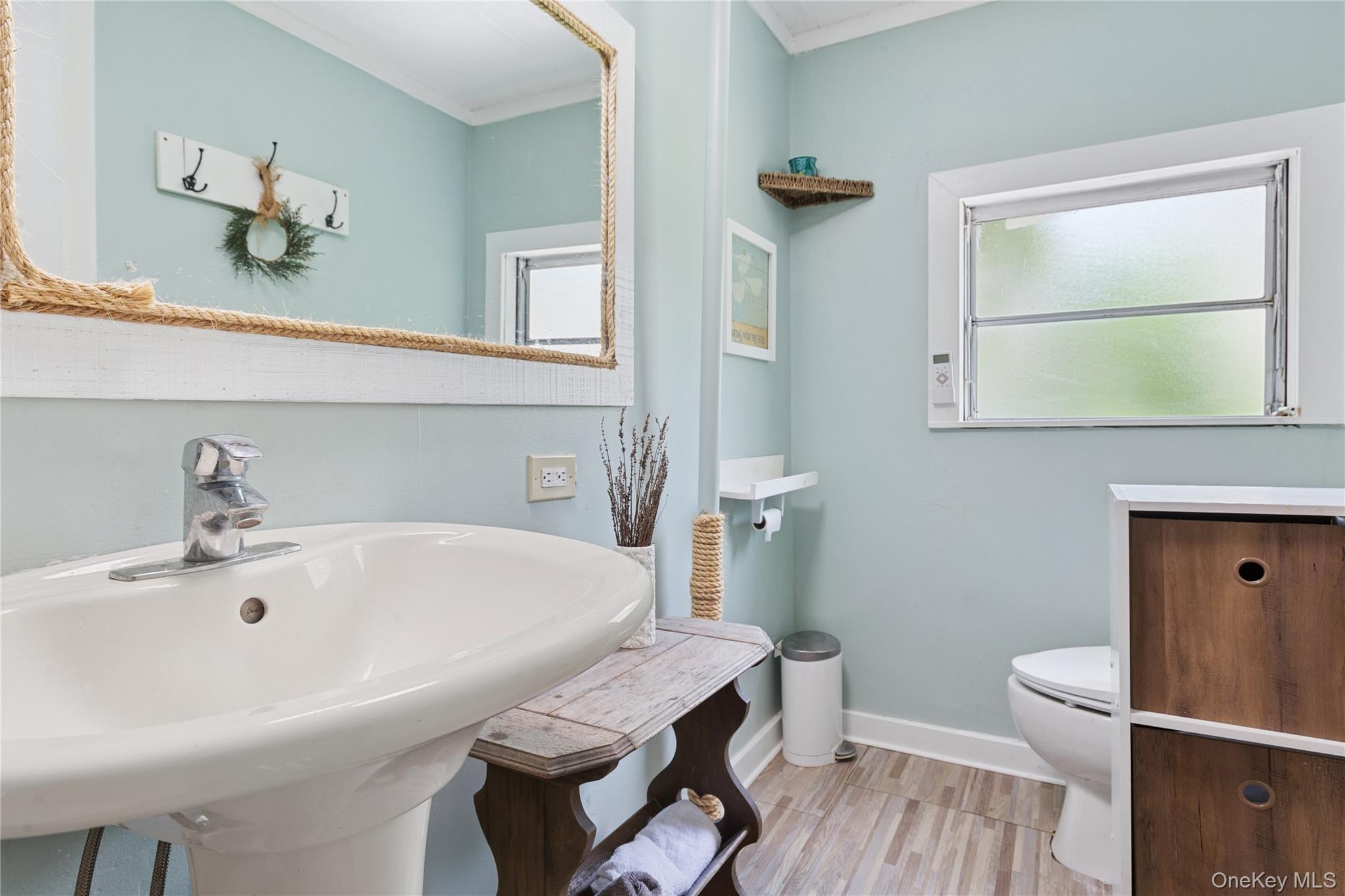 #14 photo, 8 North Railroad Avenue, サフォーク郡 Jamesport , NY 11901-6016