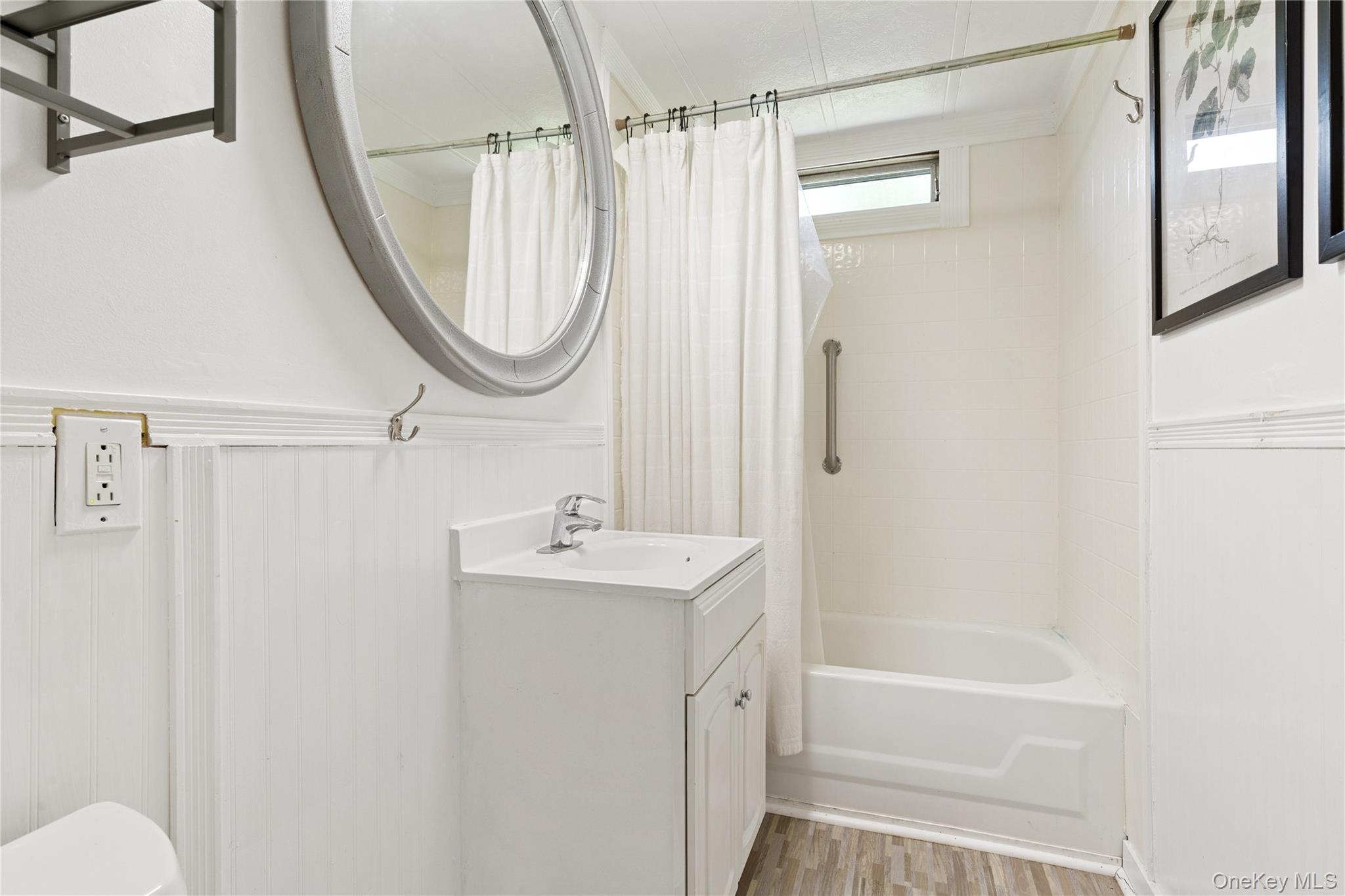 #16 photo, 8 North Railroad Avenue, サフォーク郡 Jamesport , NY 11901-6016