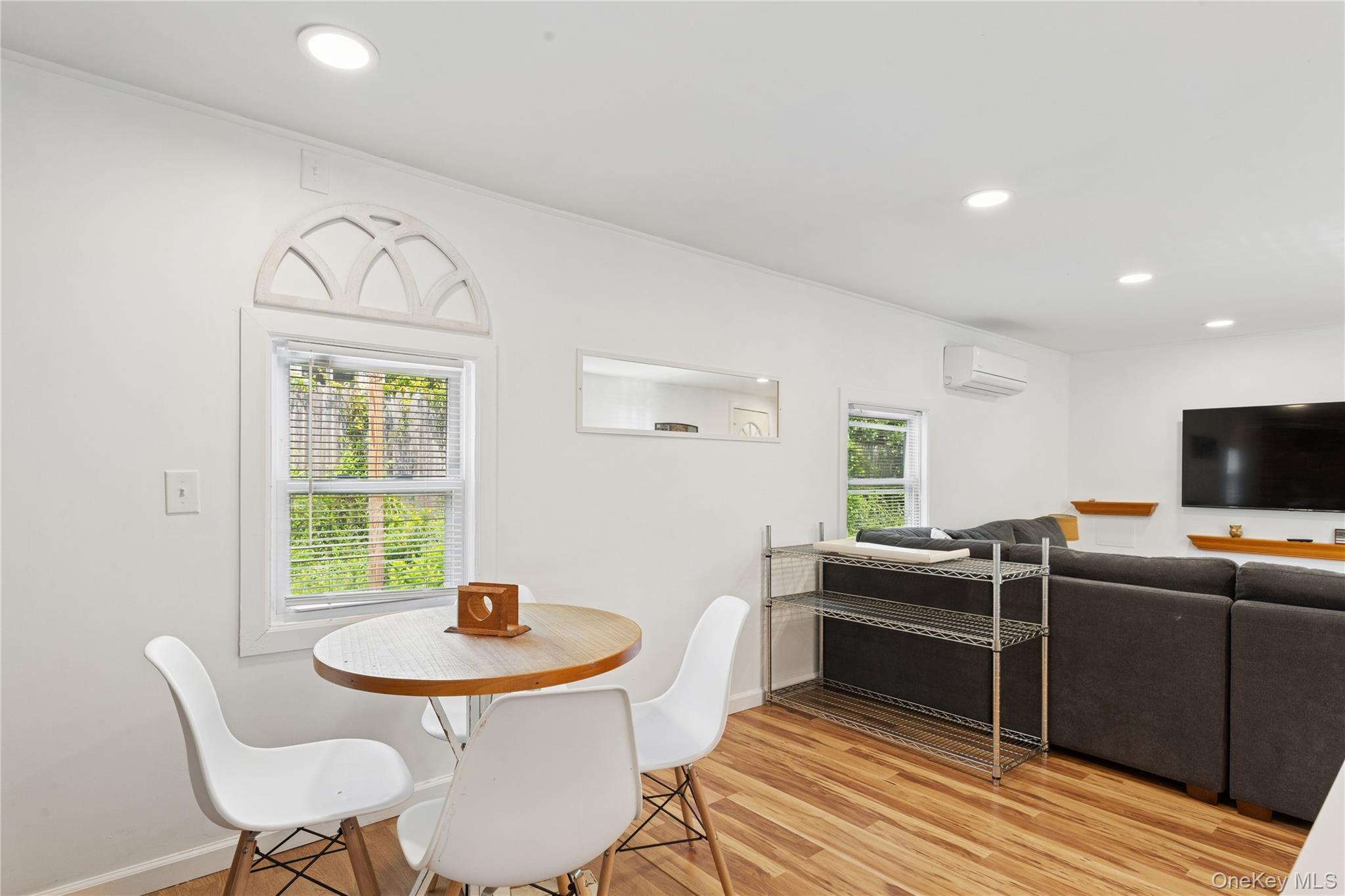 #6 photo, 8 North Railroad Avenue, サフォーク郡 Jamesport , NY 11901-6016