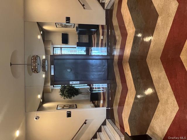 #3 photo, 84-31 Van Wyck Expressway, クイーンズ区 Briarwood , NY 11435