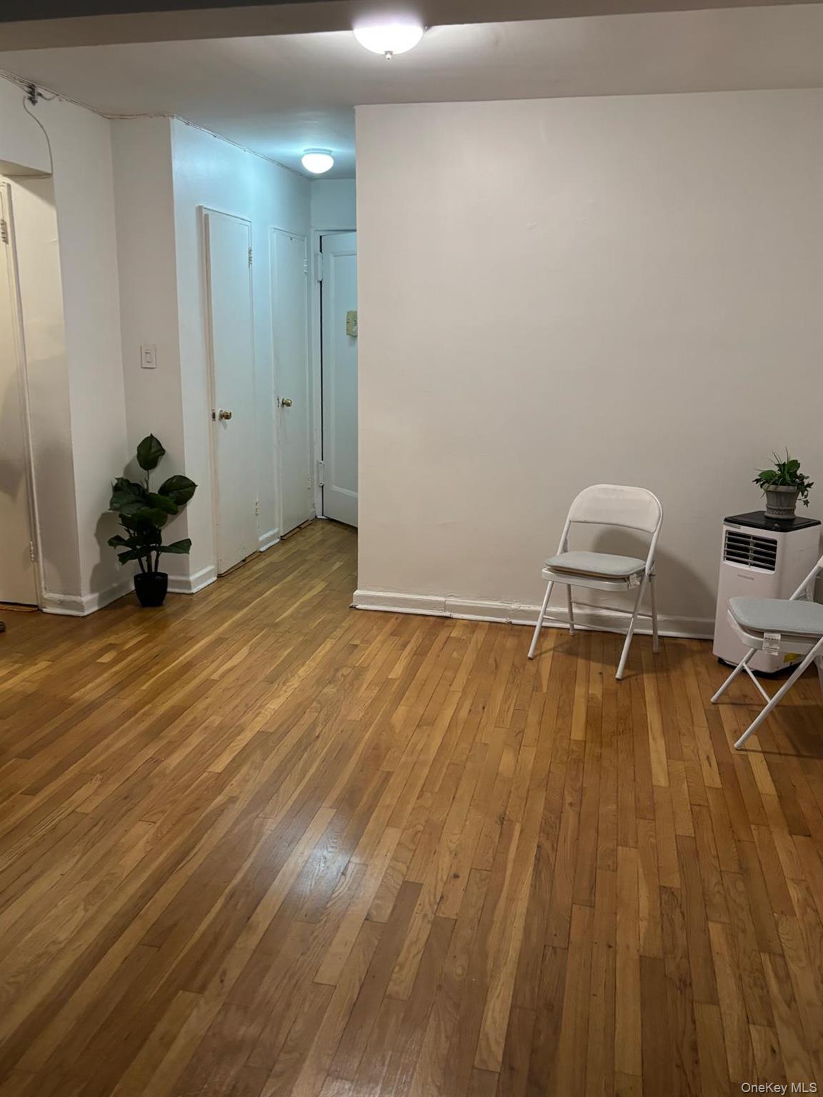 #5 photo, 84-31 Van Wyck Expressway, クイーンズ区 Briarwood , NY 11435