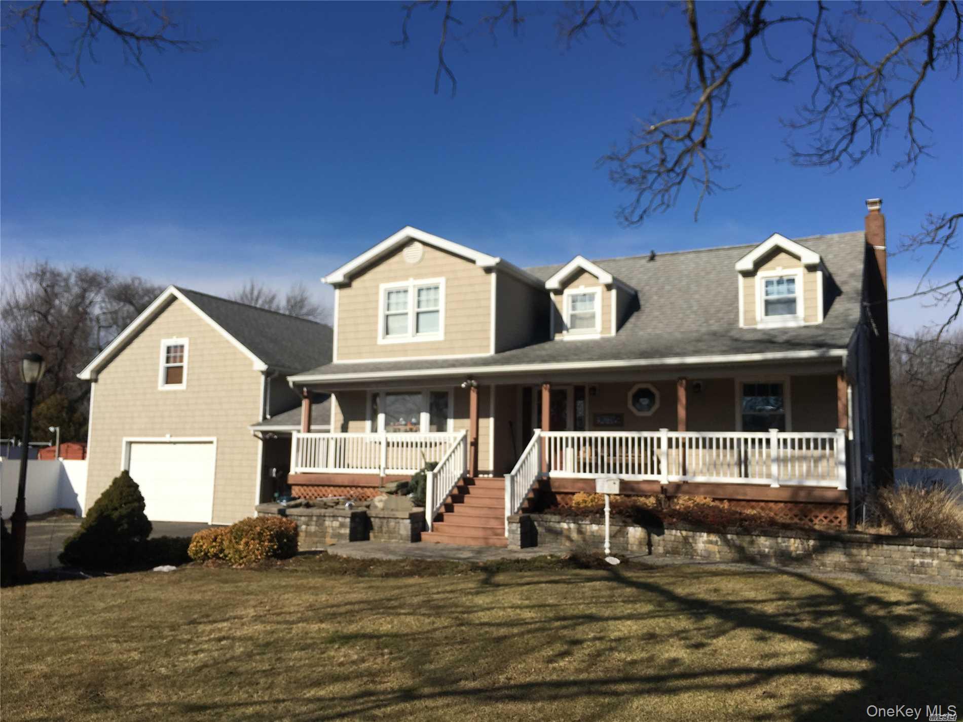 #1 photo, 2011 Orinoco Drive, West Islip , NY 11795