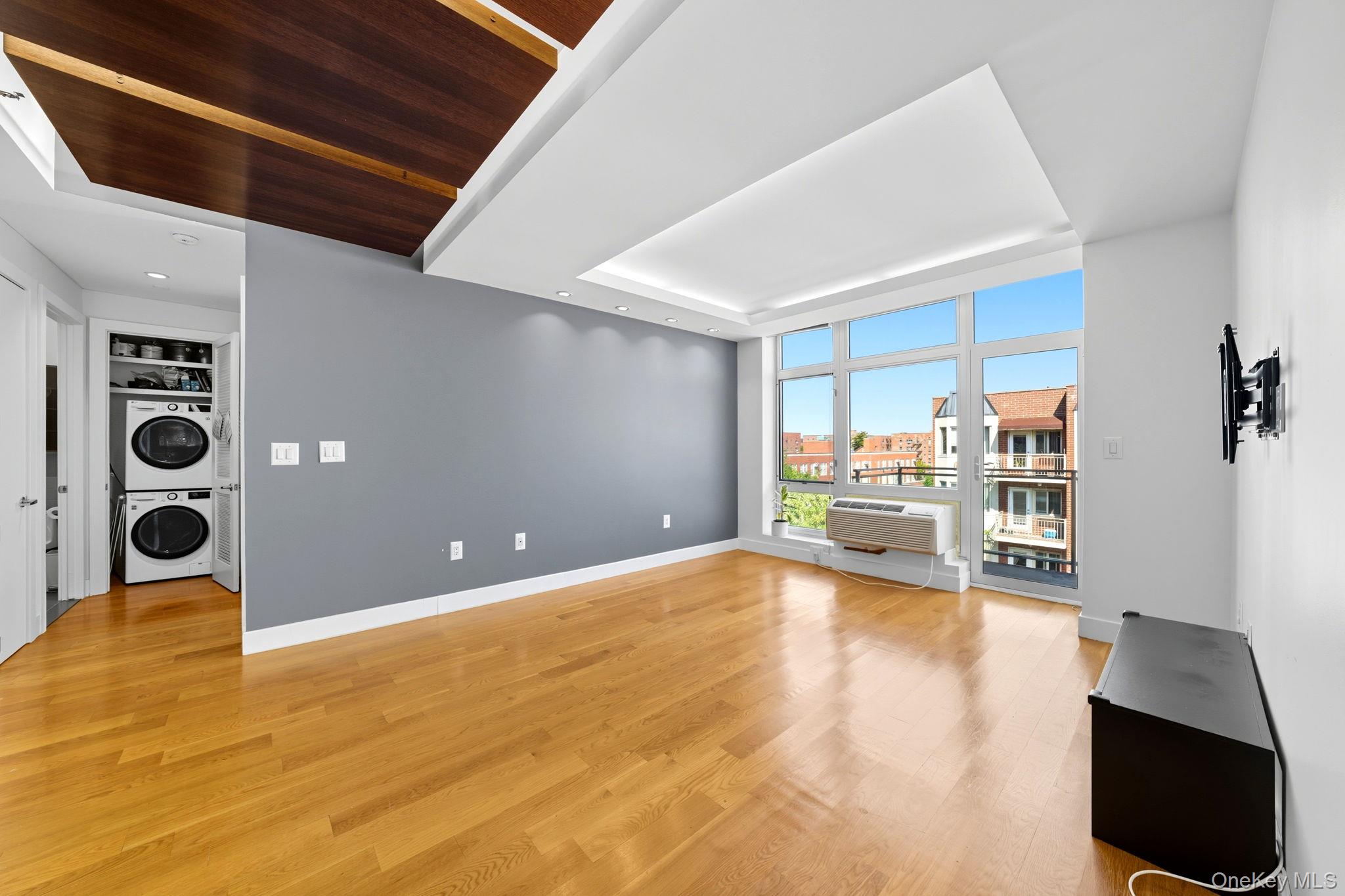 #10 photo, 140-21 32nd Avenue, クイーンズ区 Flushing , NY 11354