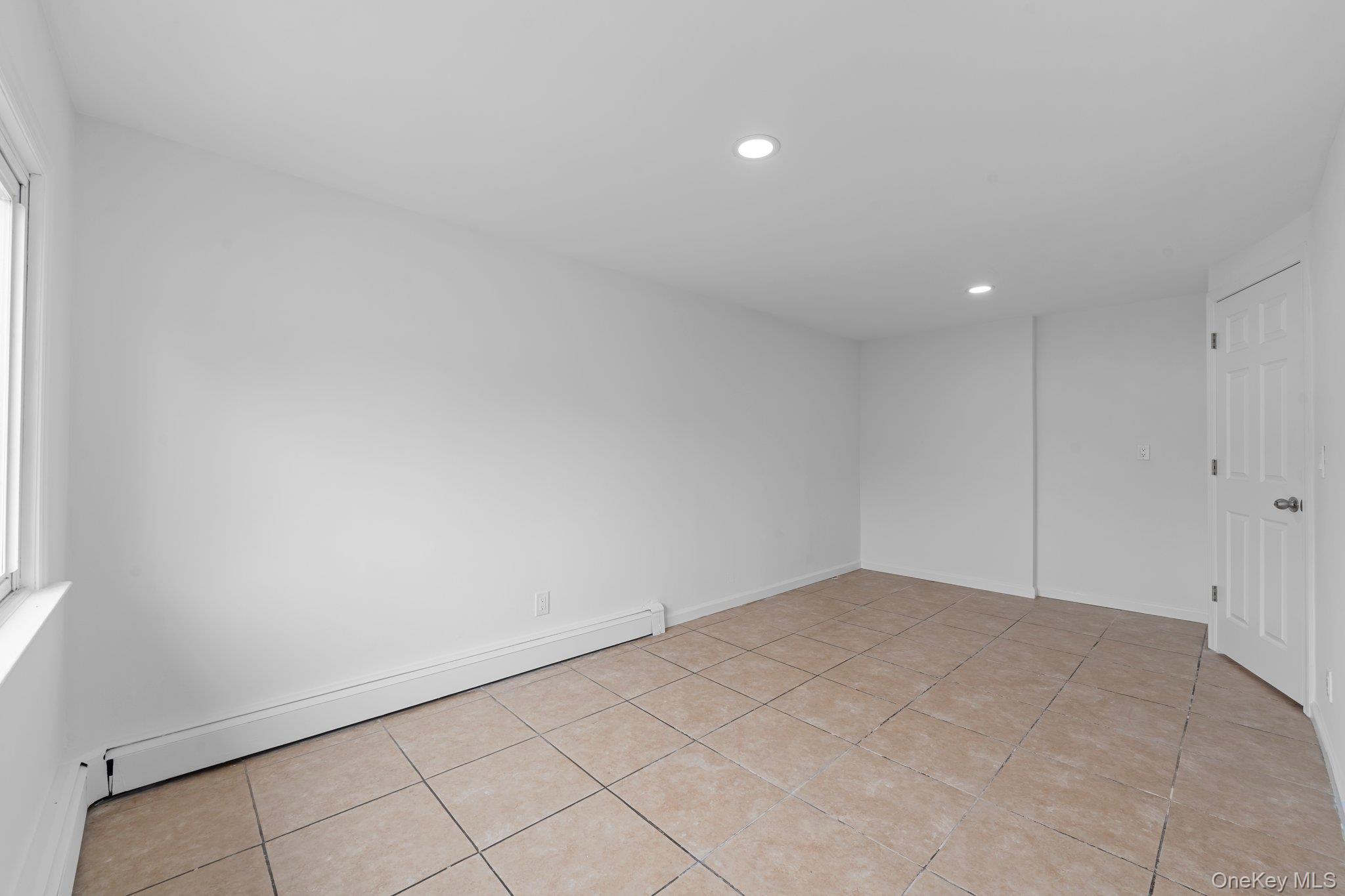 #8 photo, 289 Keller Avenue, Elmont , NY 11003