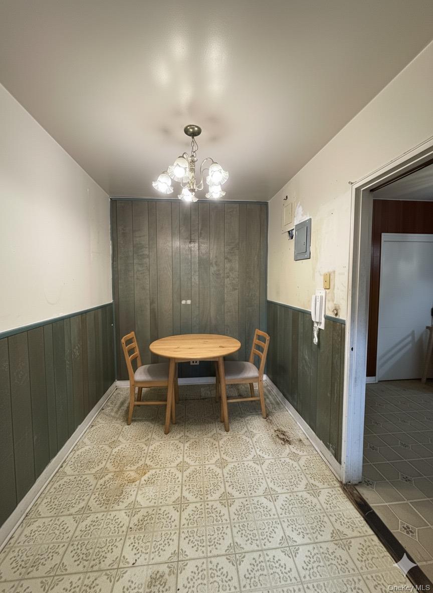 #4 photo, 33-25 90 Street, Jackson Heights , NY 11372