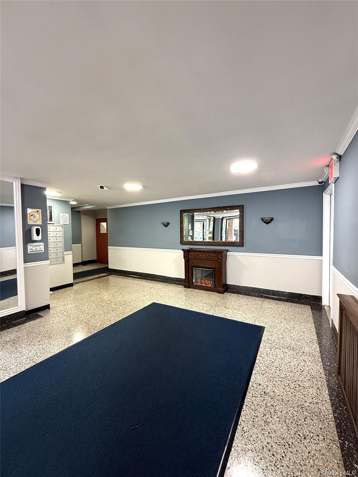 #9 photo, 33-25 90 Street, Jackson Heights , NY 11372