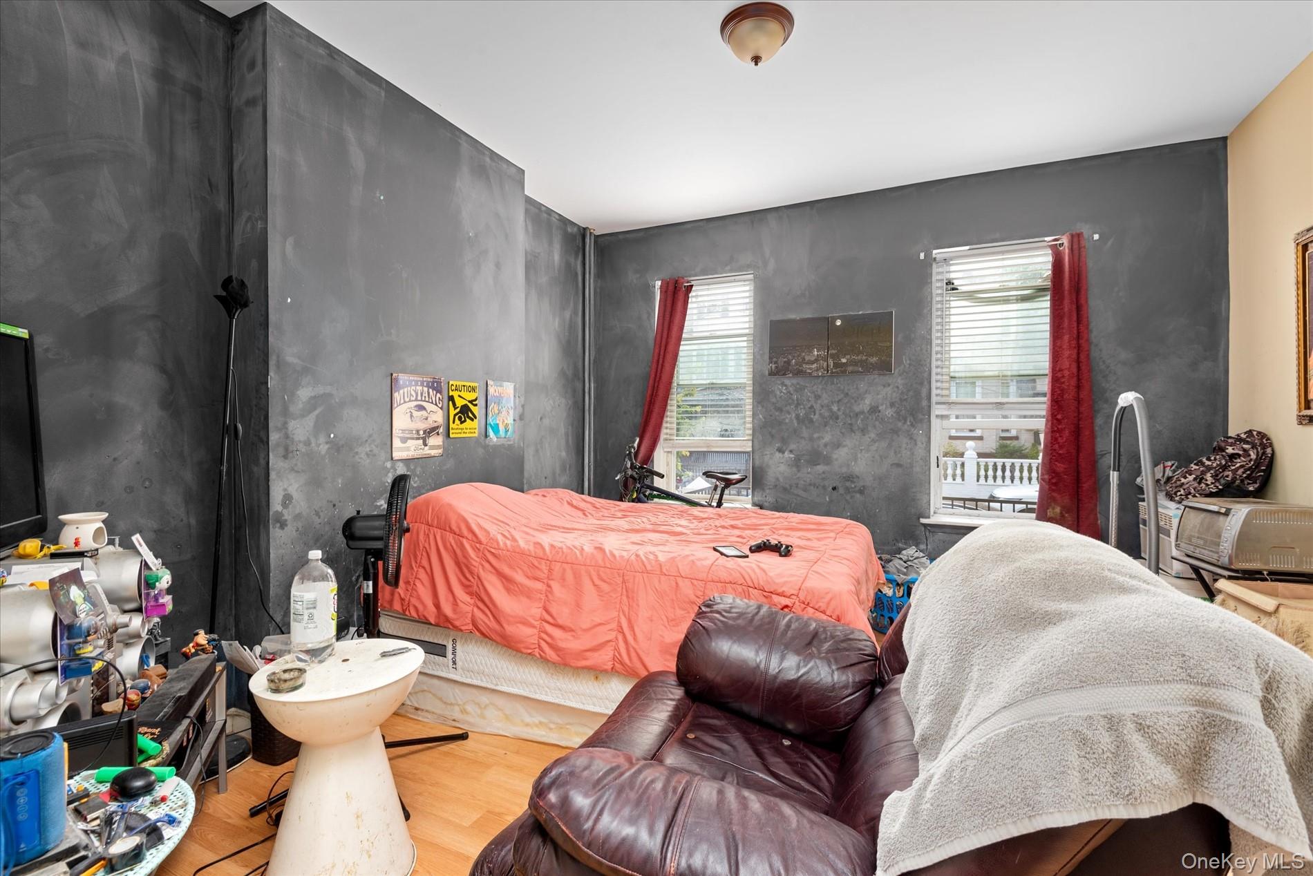 #19 photo, 285 Lincoln Avenue, Brooklyn , NY 11208