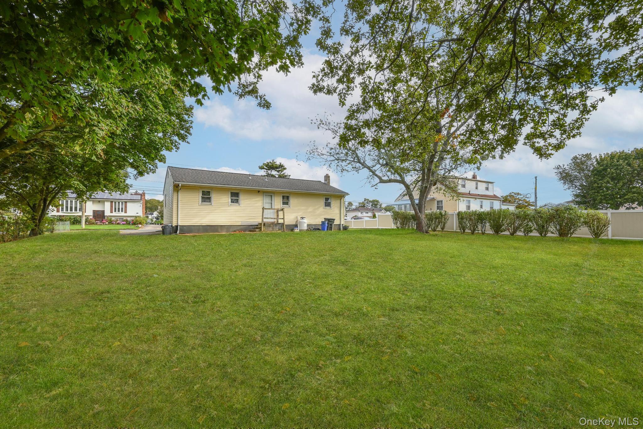 #14 photo, 52 Cedar Road, Amityville , NY 11701