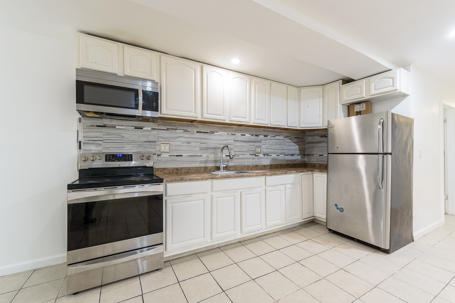 #9 photo, 27 PULASKI Street, ブルックリン区 Bedford-Stuyvesant , NY 11206