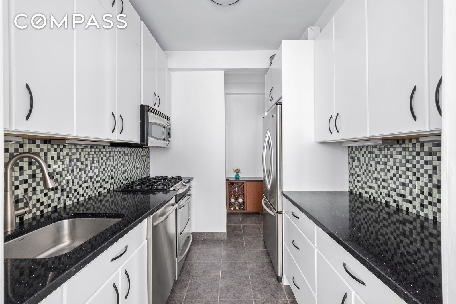 #6 photo, 415 E 52nd Street, マンハッタン Midtown East , NY 10022