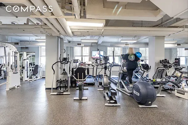 #8 photo, 415 E 52nd Street, マンハッタン Midtown East , NY 10022