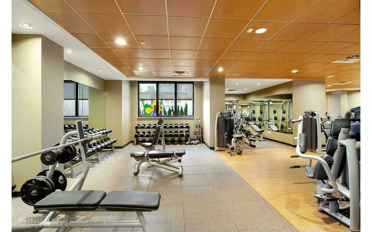 #18 photo, New York City, Murray Hill , NY 10016