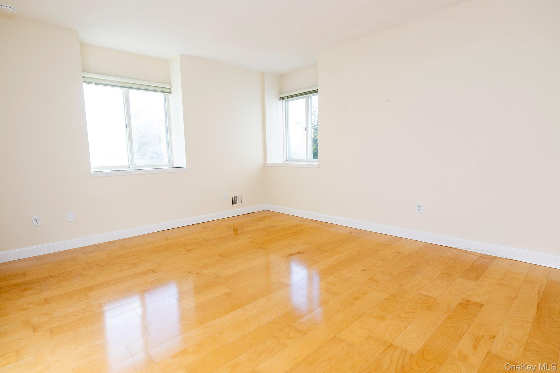 #15 photo, 54 Bennett Common, Millbrook , NY 12545