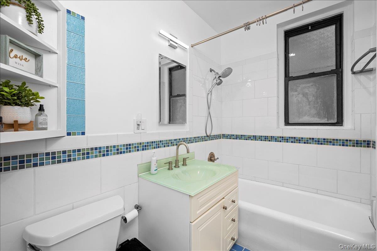 #13 photo, 11 Alden Road, Larchmont , NY 10538