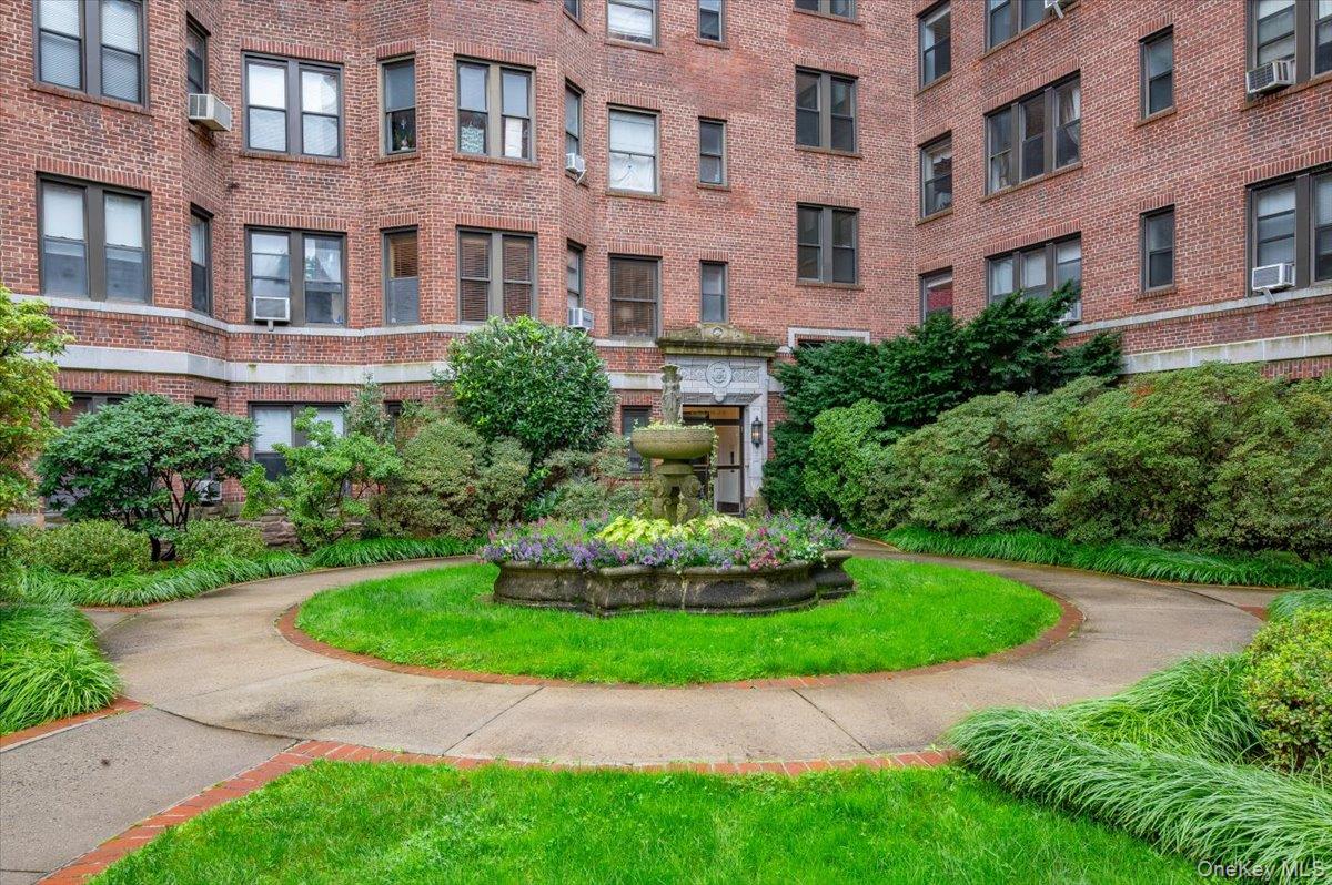 #3 photo, 11 Alden Road, Larchmont , NY 10538