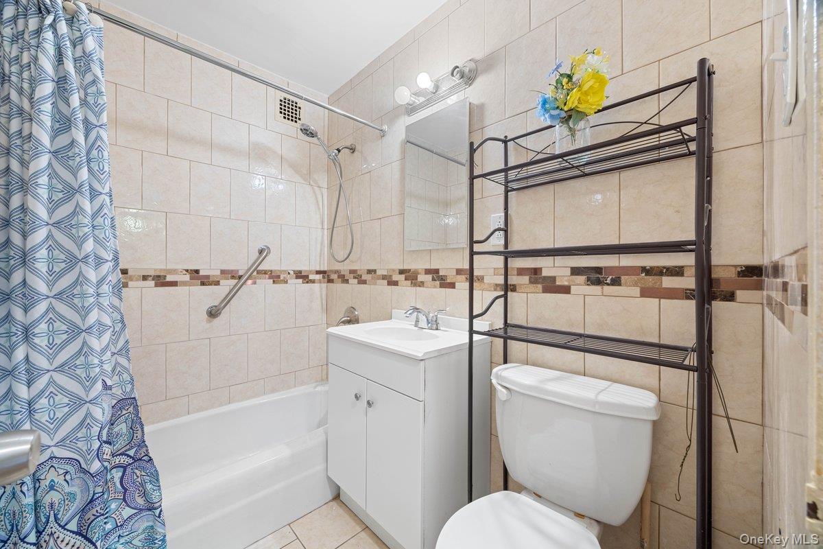 #12 photo, 1966 Newbold Avenue, Bronx , NY 10472