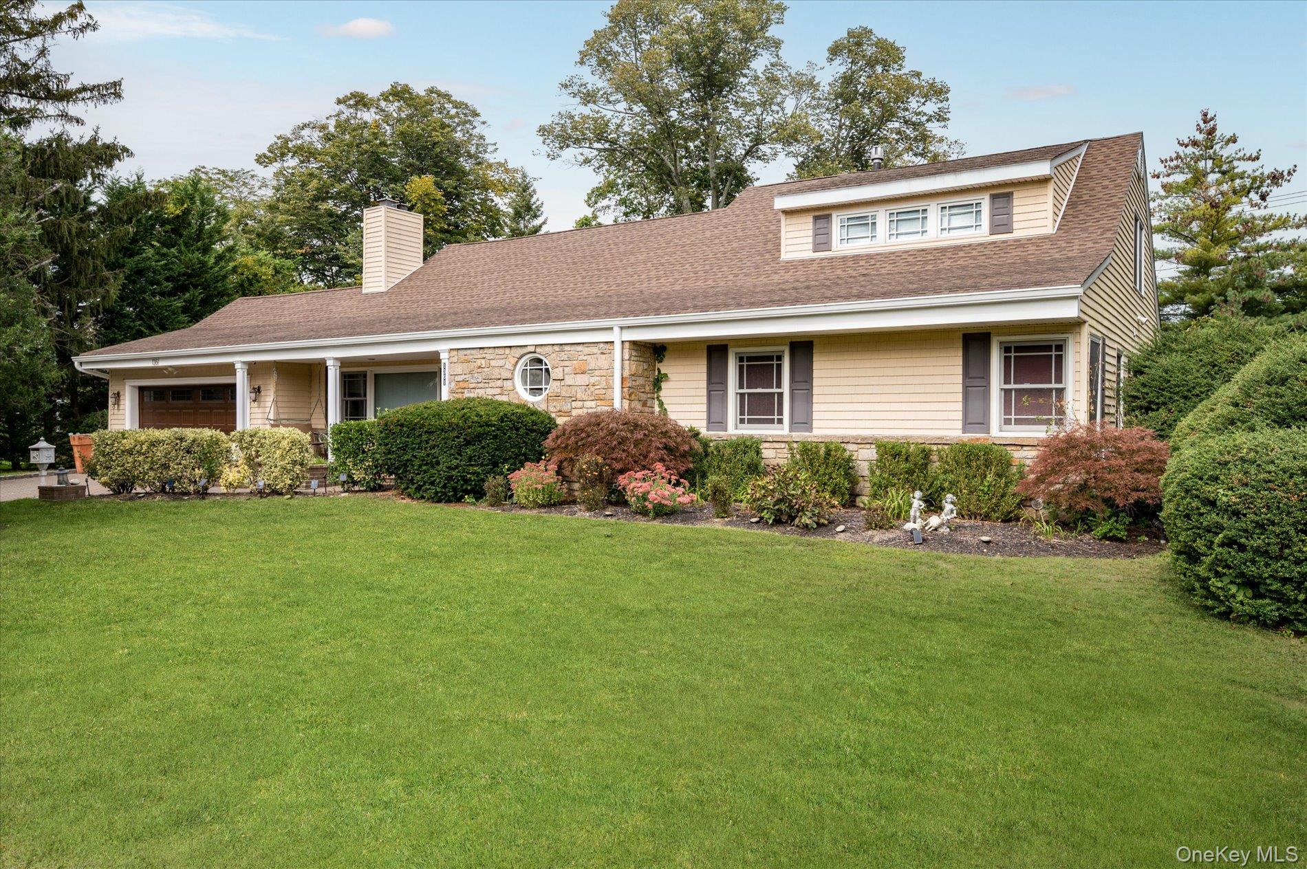 #1 photo, 1361 Boxwood Drive, ナッソー郡 Hewlett Harbor , NY 11557