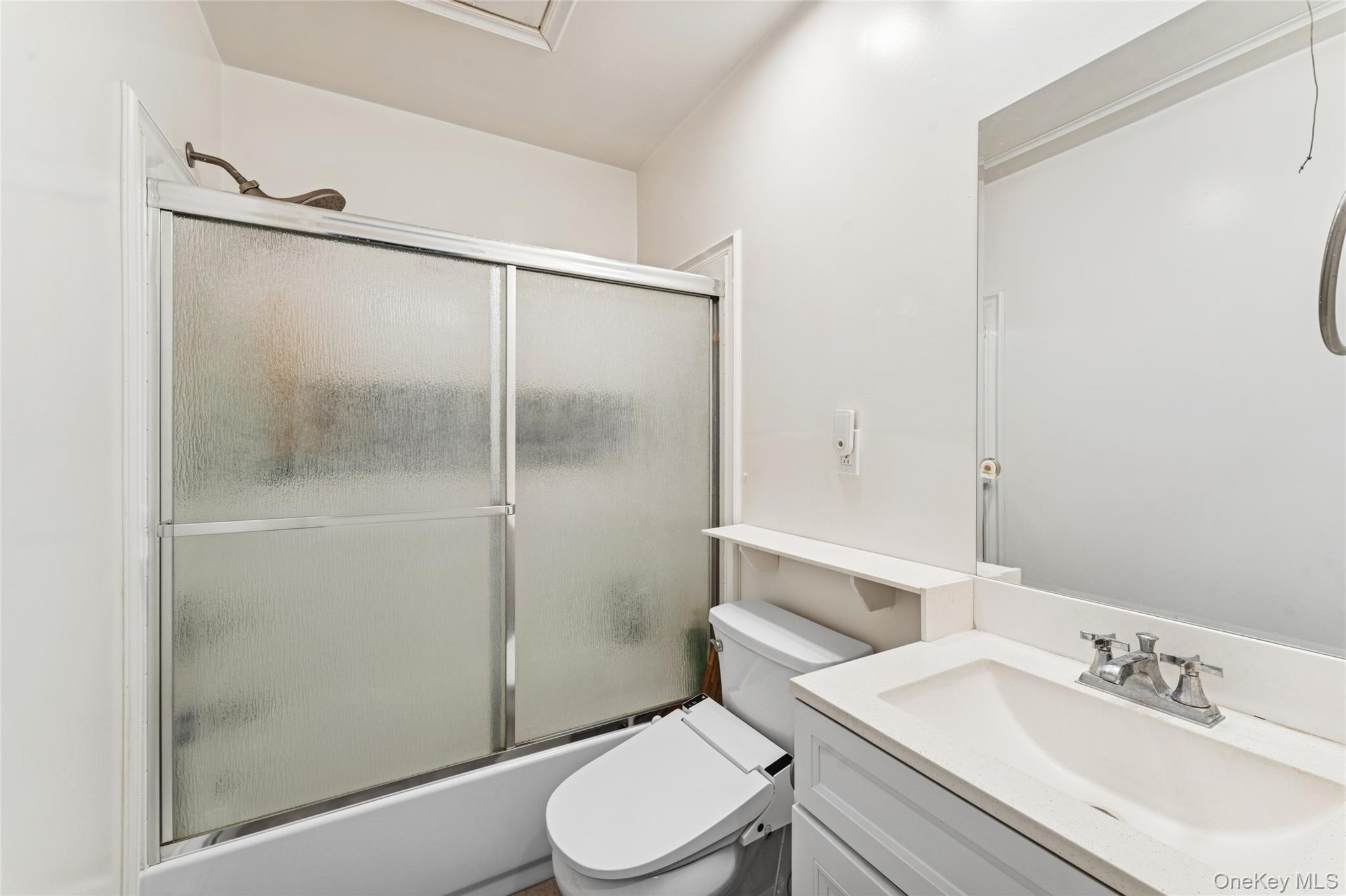 #18 photo, 1462 Motor Parkway, Islandia , NY 11749