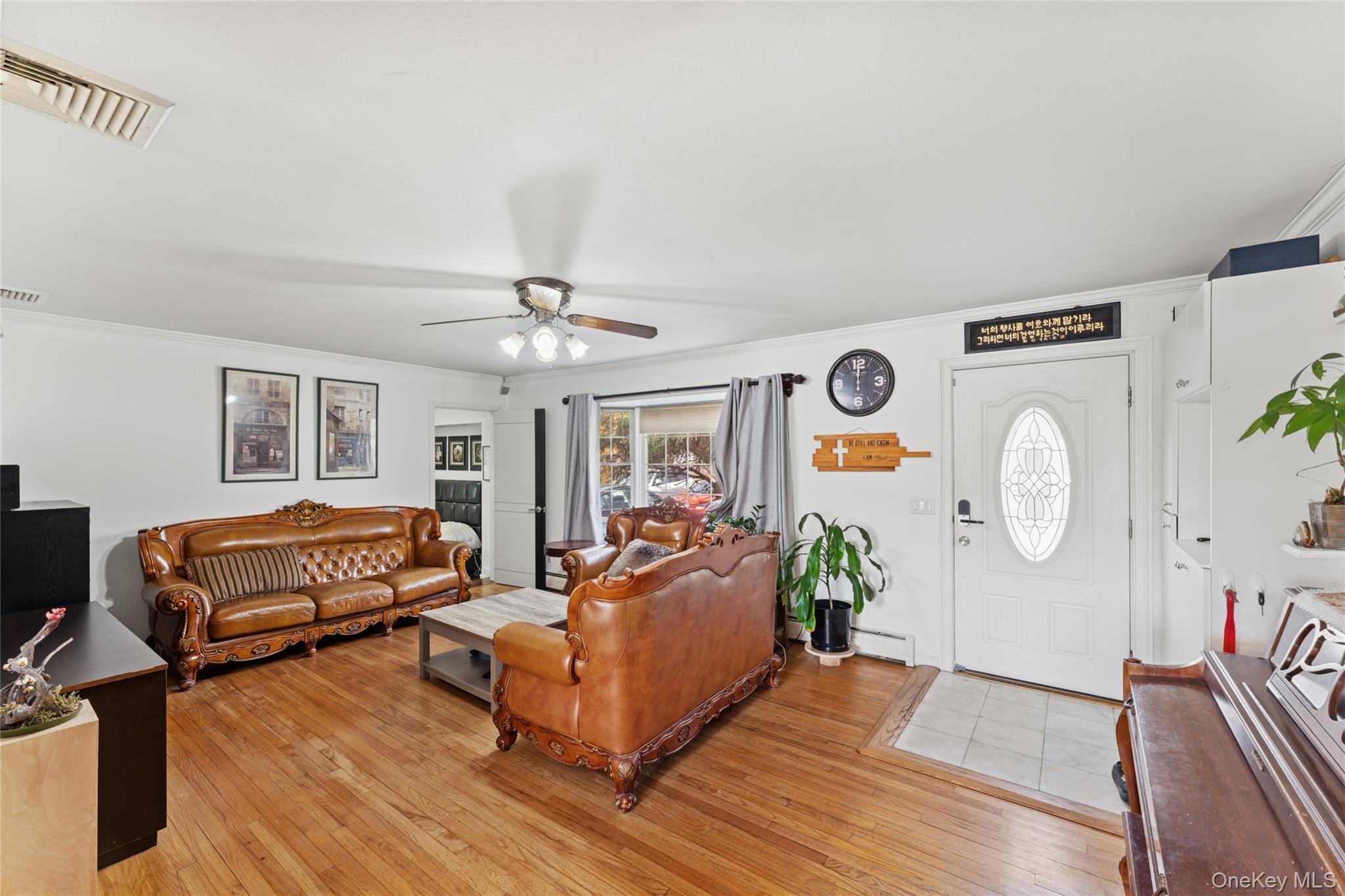 #6 photo, 1462 Motor Parkway, Islandia , NY 11749