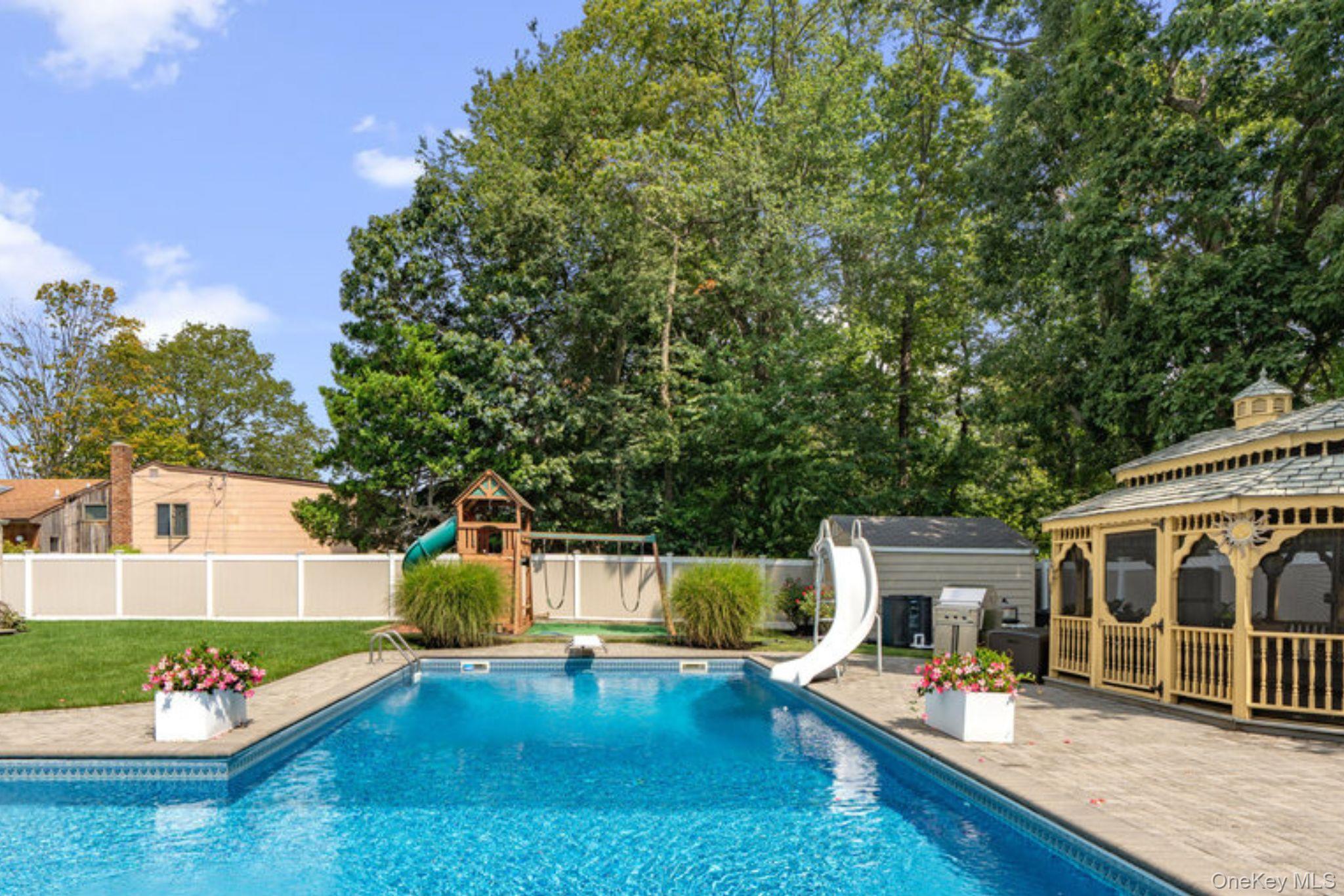 #4 photo, 939 Manor Lane, Bay Shore , NY 11706